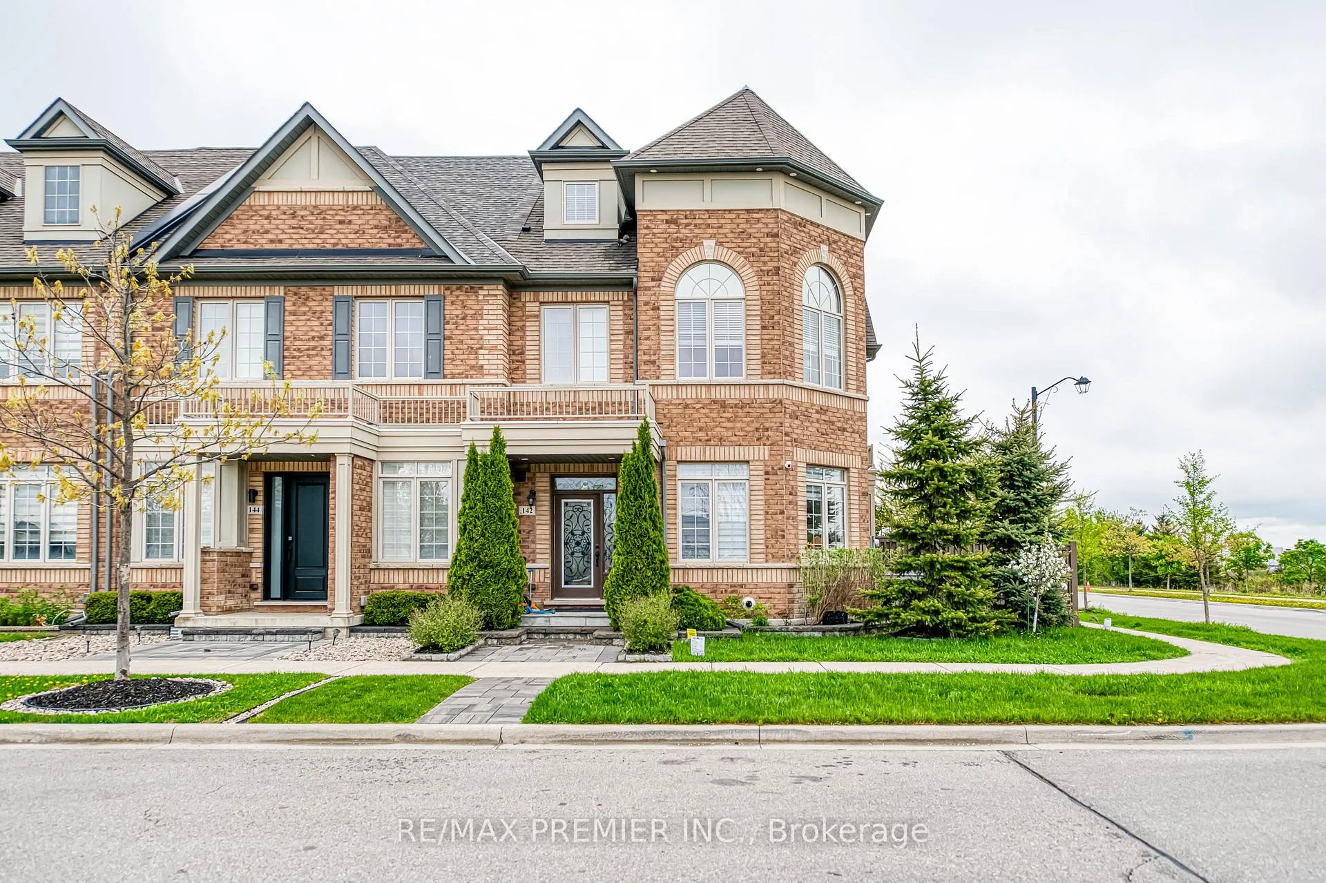 Photo 2 of Unit Bsmt, 142 Moody Drive, Vaughan, Kleinburg — HOMEH