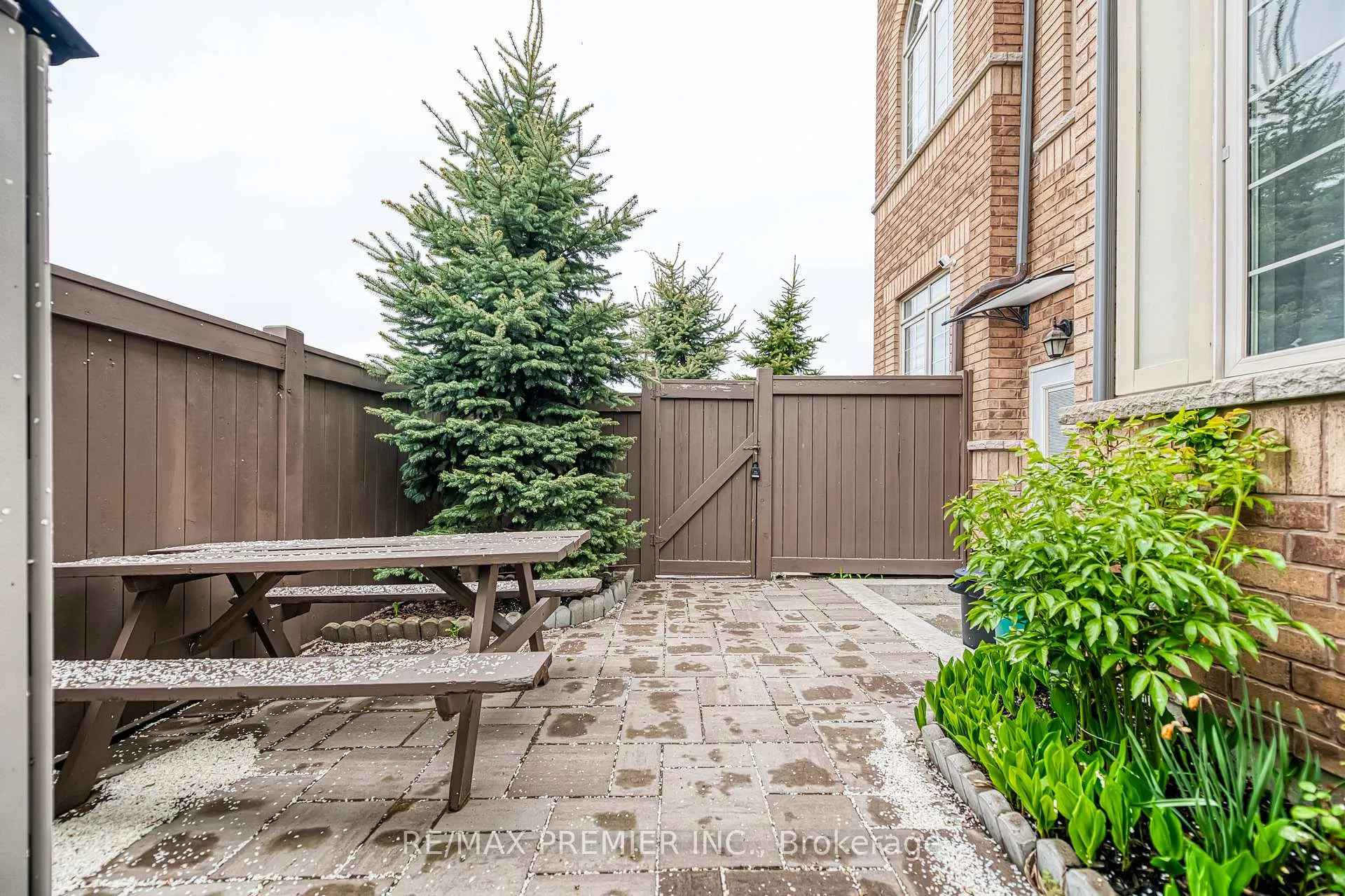 Photo 5 of Unit Bsmt, 142 Moody Drive, Vaughan, Kleinburg — HOMEH