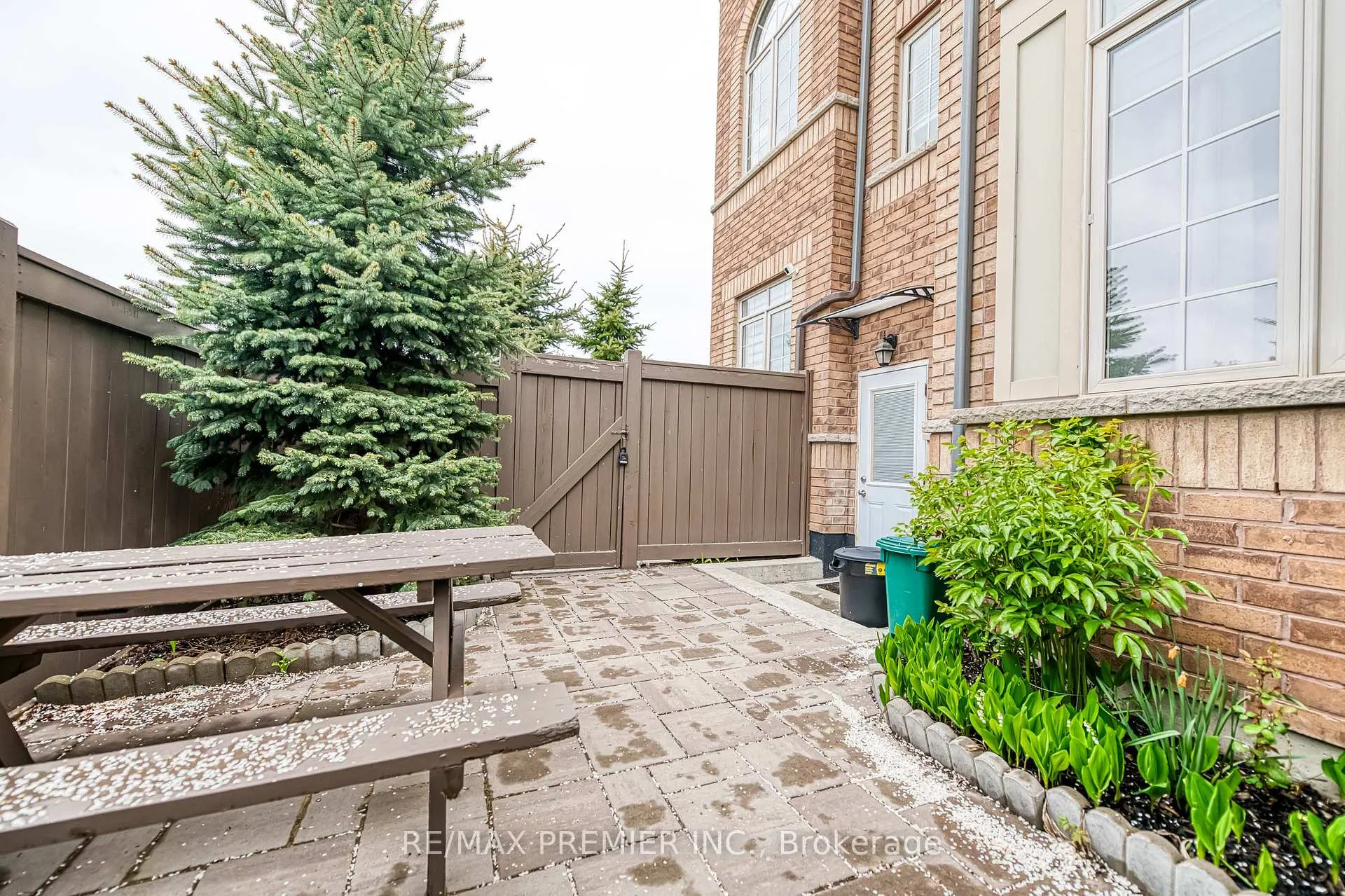 Photo 6 of Unit Bsmt, 142 Moody Drive, Vaughan, Kleinburg — HOMEH