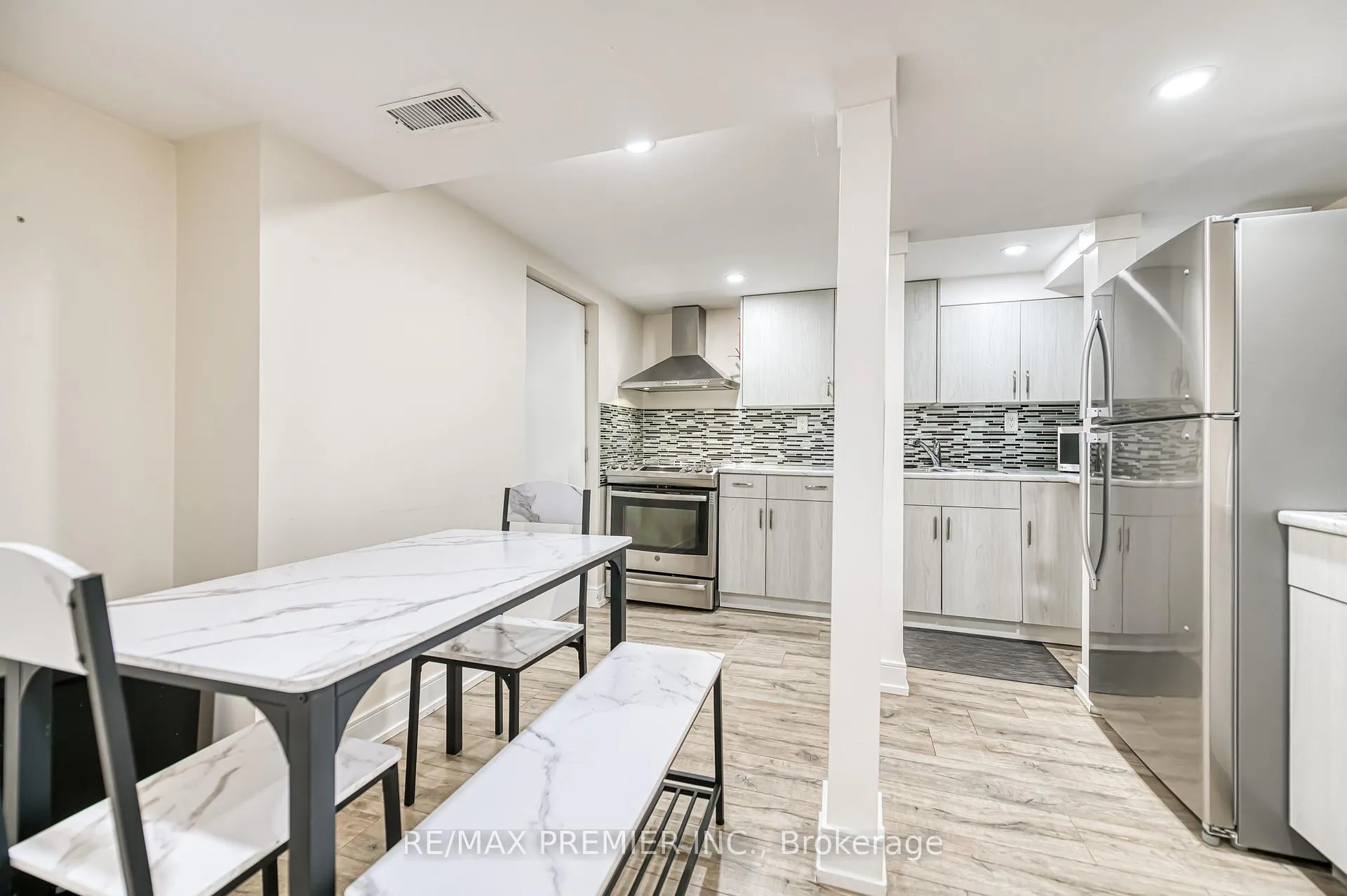 Photo 19 of Unit Bsmt, 142 Moody Drive, Vaughan, Kleinburg — HOMEH