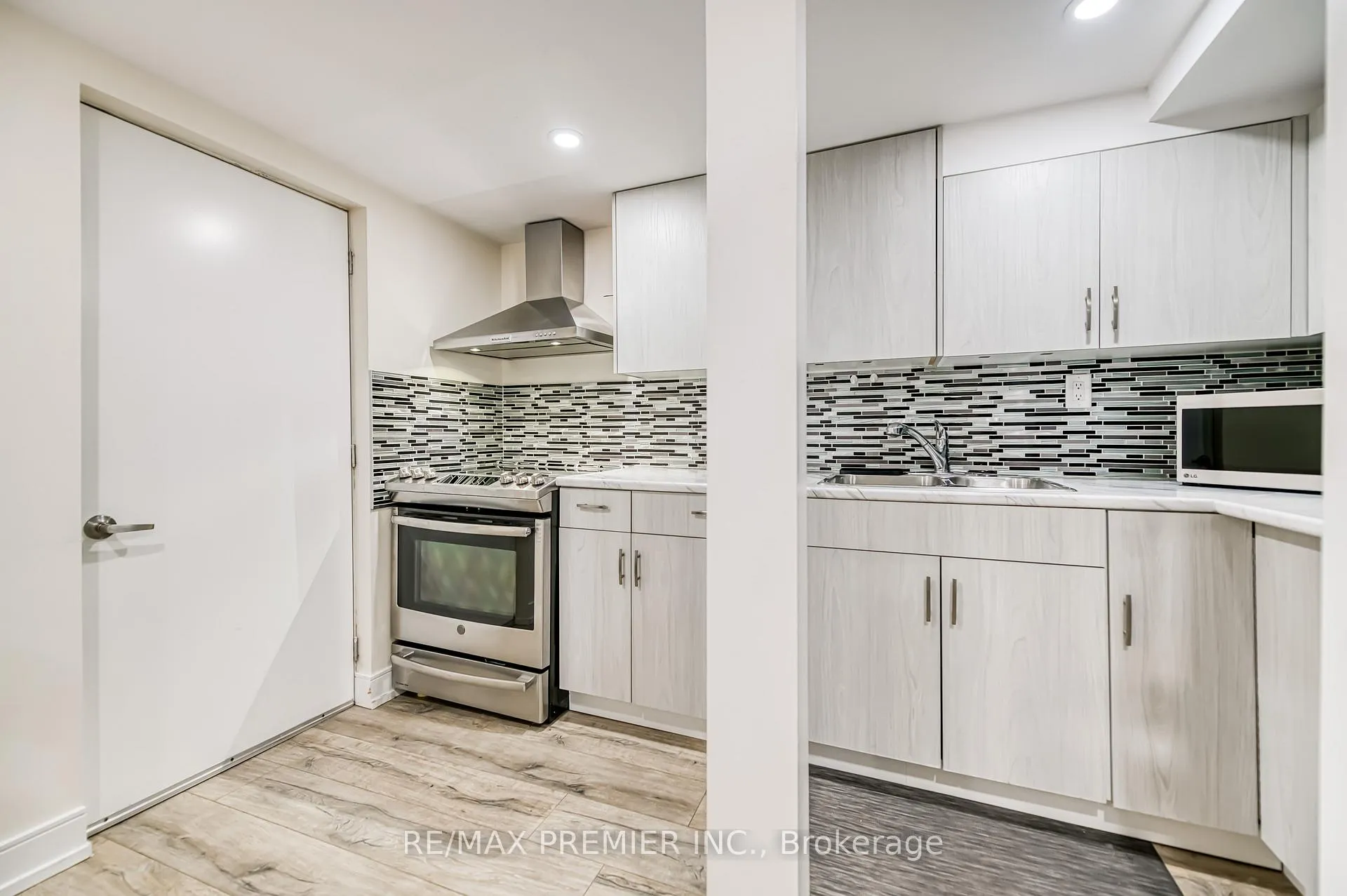 Photo 20 of Unit Bsmt, 142 Moody Drive, Vaughan, Kleinburg — HOMEH