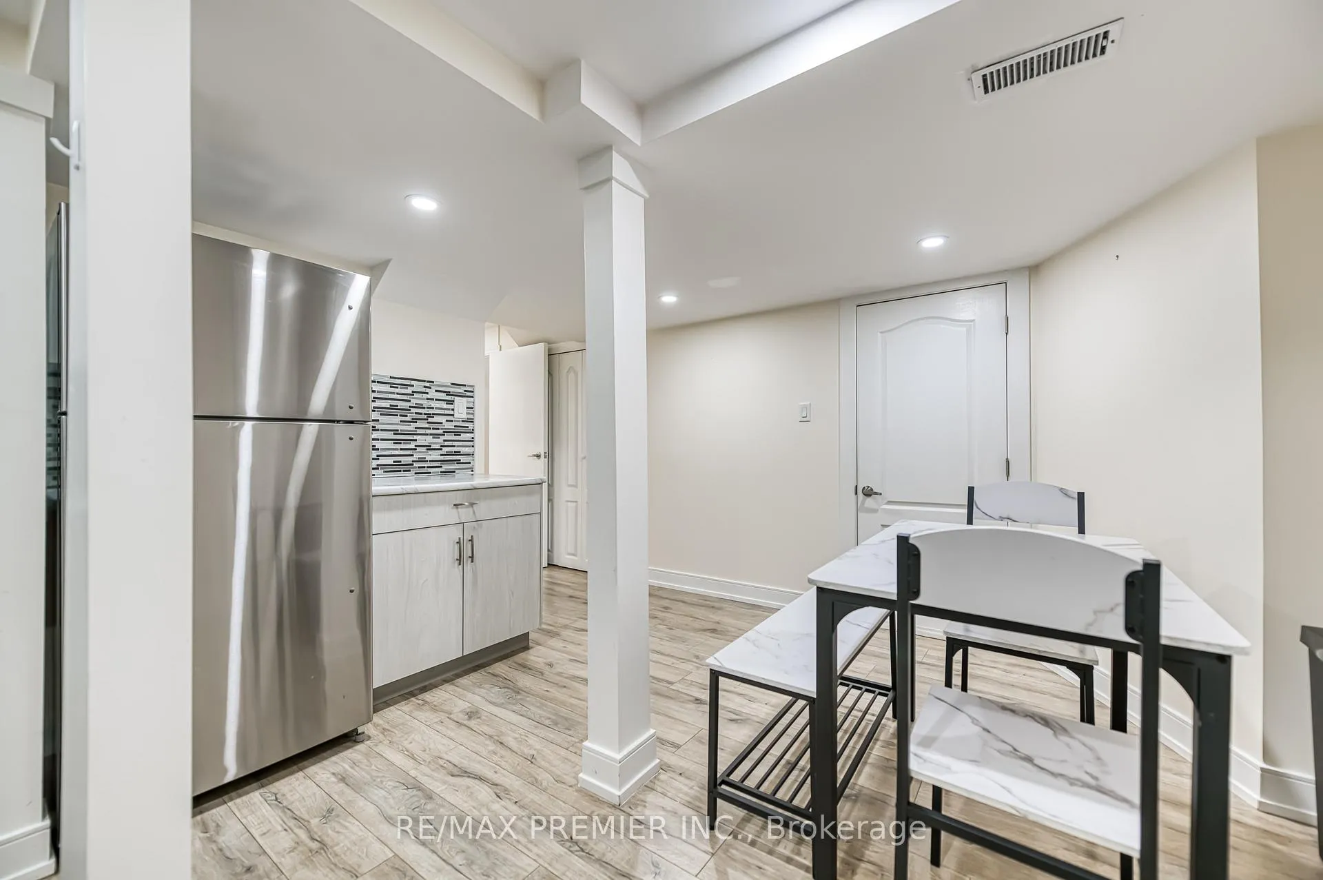 Photo 22 of Unit Bsmt, 142 Moody Drive, Vaughan, Kleinburg — HOMEH