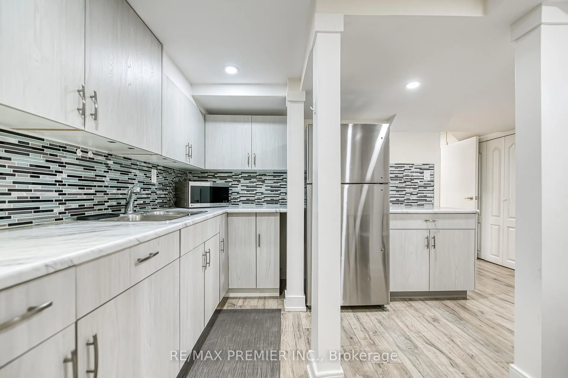 Photo 23 of Unit Bsmt, 142 Moody Drive, Vaughan, Kleinburg — HOMEH