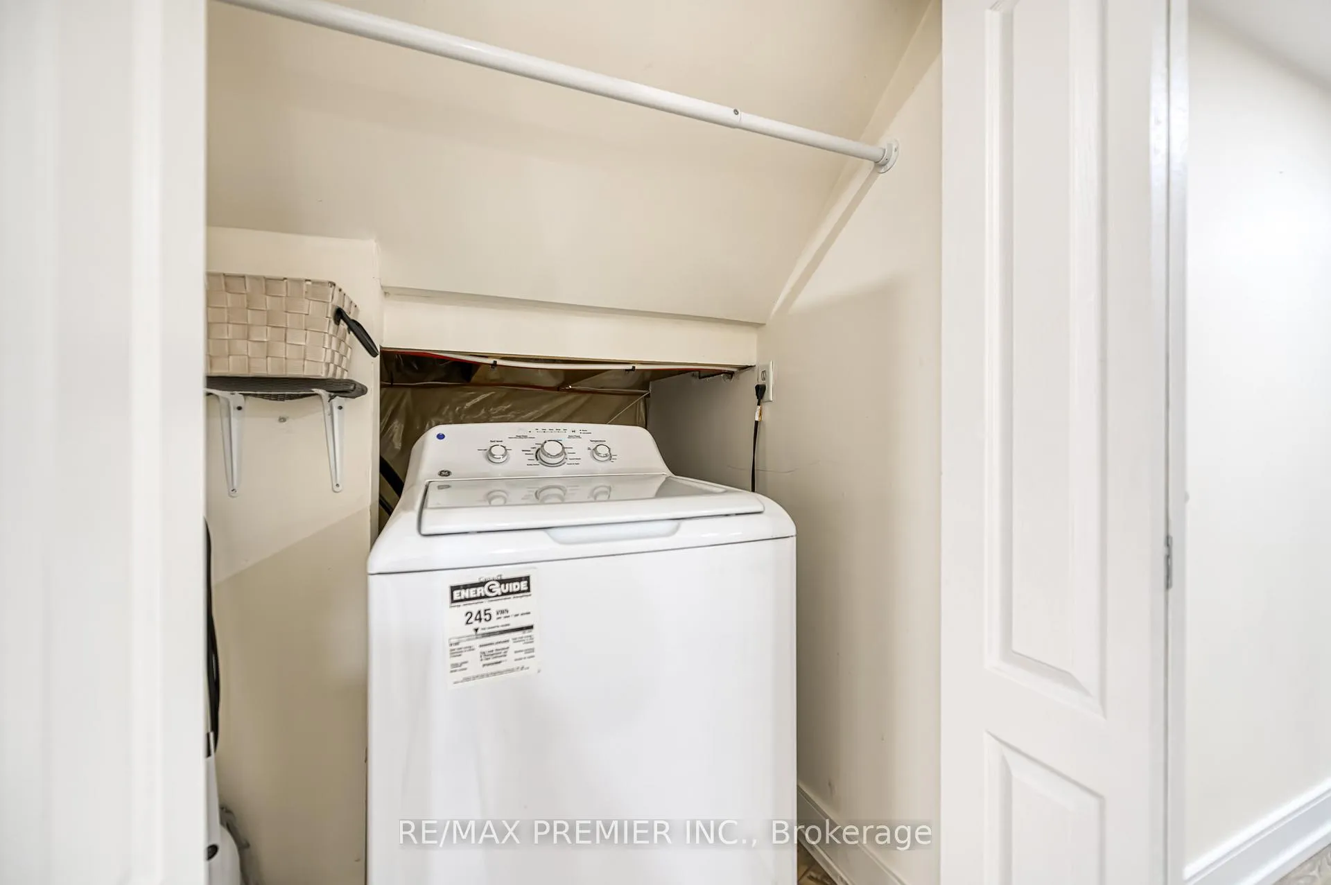 Photo 25 of Unit Bsmt, 142 Moody Drive, Vaughan, Kleinburg — HOMEH