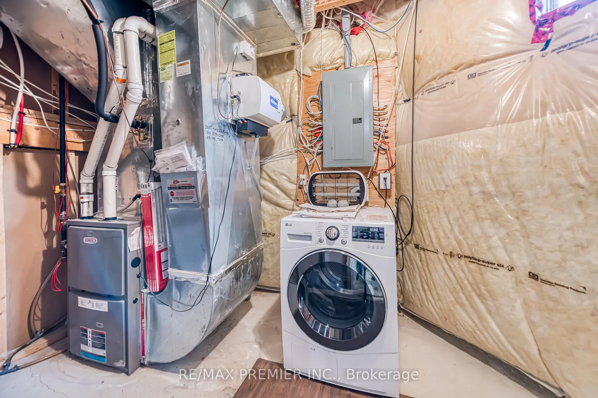 Photo 26 of Unit Bsmt, 142 Moody Drive, Vaughan, Kleinburg — HOMEH