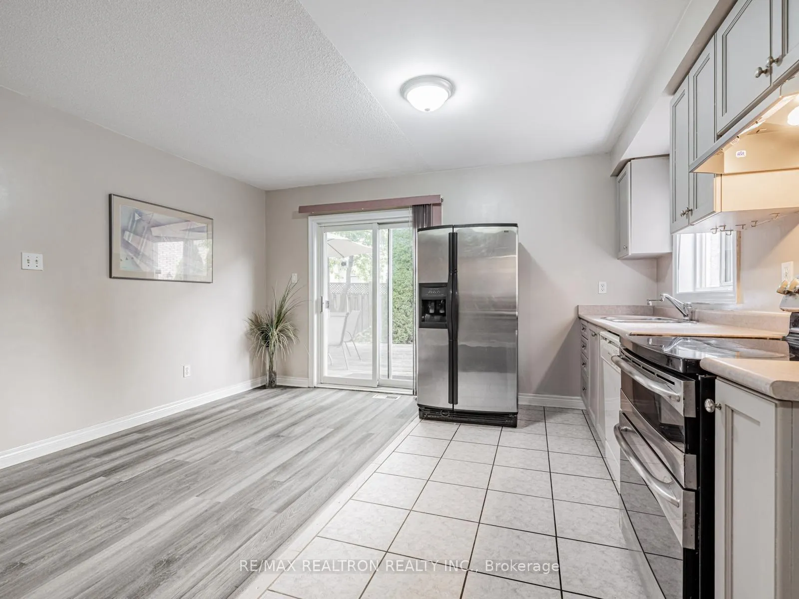 Photo 7 of 110 Derrywood Drive, Vaughan, Patterson — HOMEH