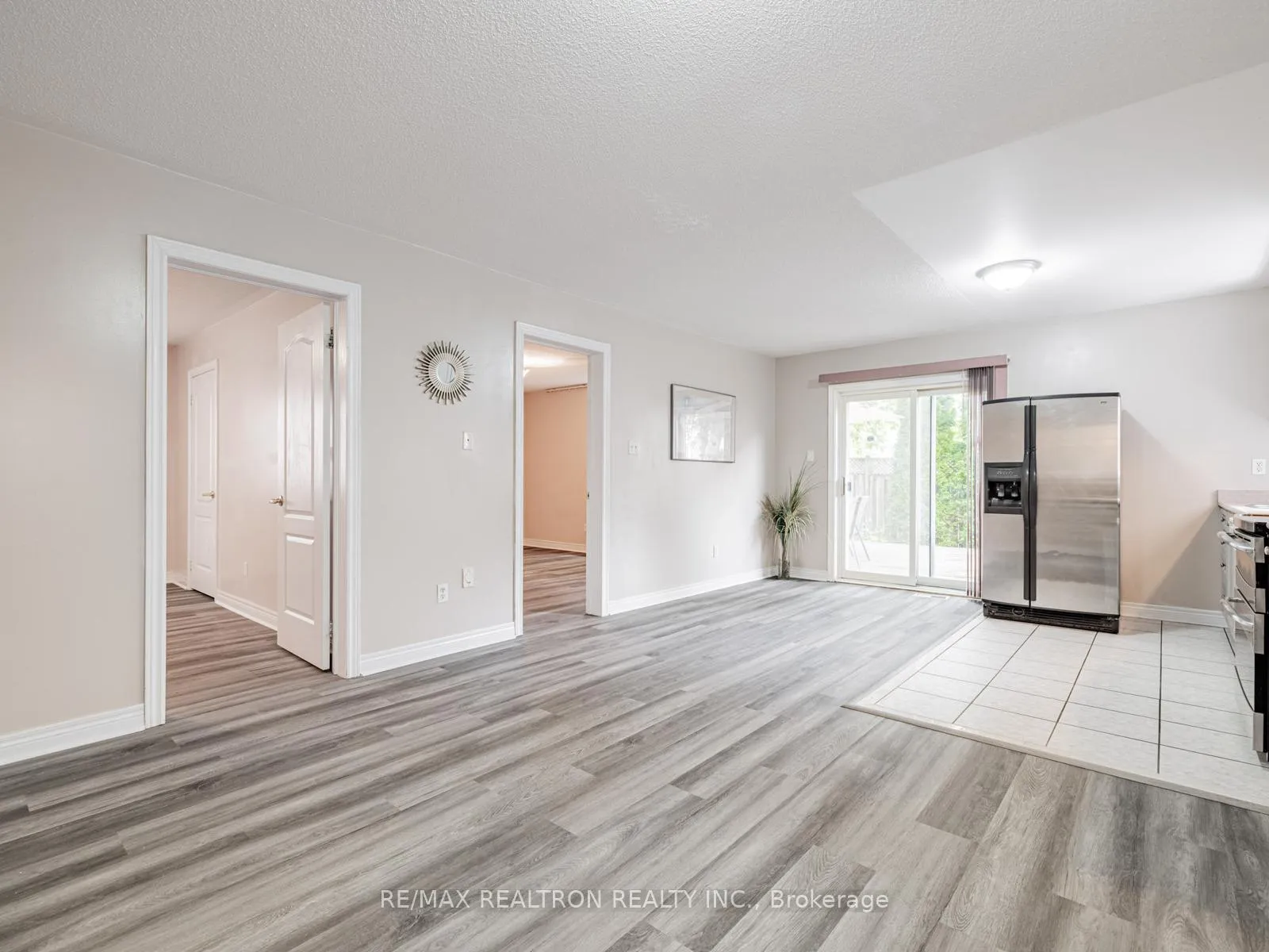Photo 11 of 110 Derrywood Drive, Vaughan, Patterson — HOMEH