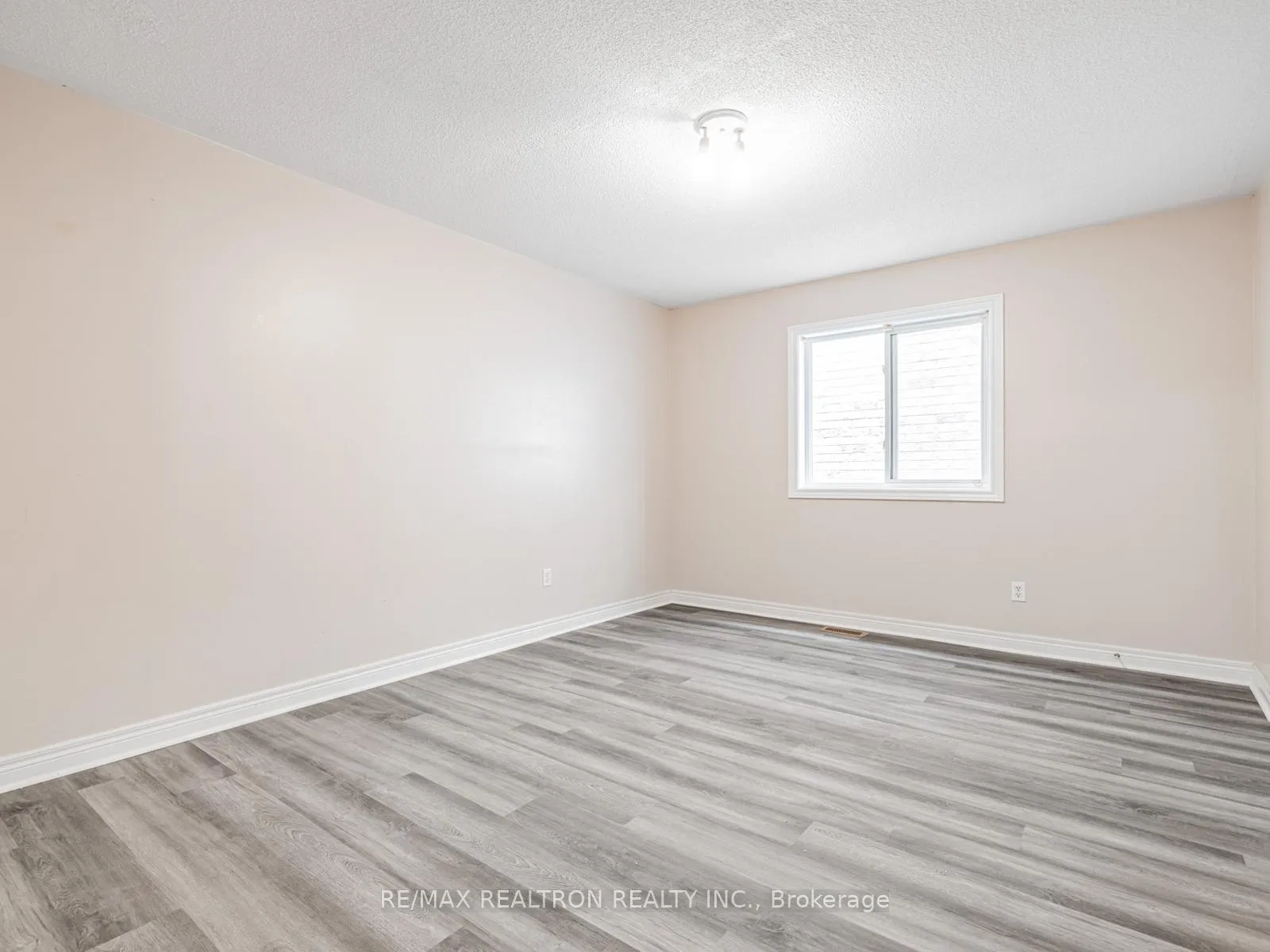 Photo 19 of 110 Derrywood Drive, Vaughan, Patterson — HOMEH