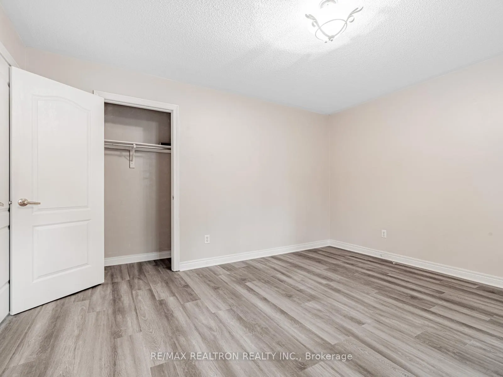 Photo 21 of 110 Derrywood Drive, Vaughan, Patterson — HOMEH