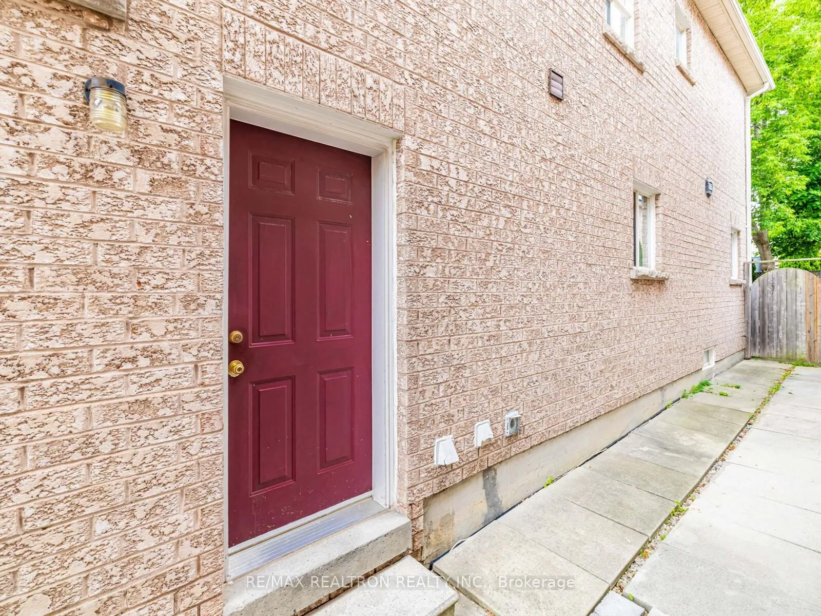 Photo 23 of 110 Derrywood Drive, Vaughan, Patterson — HOMEH
