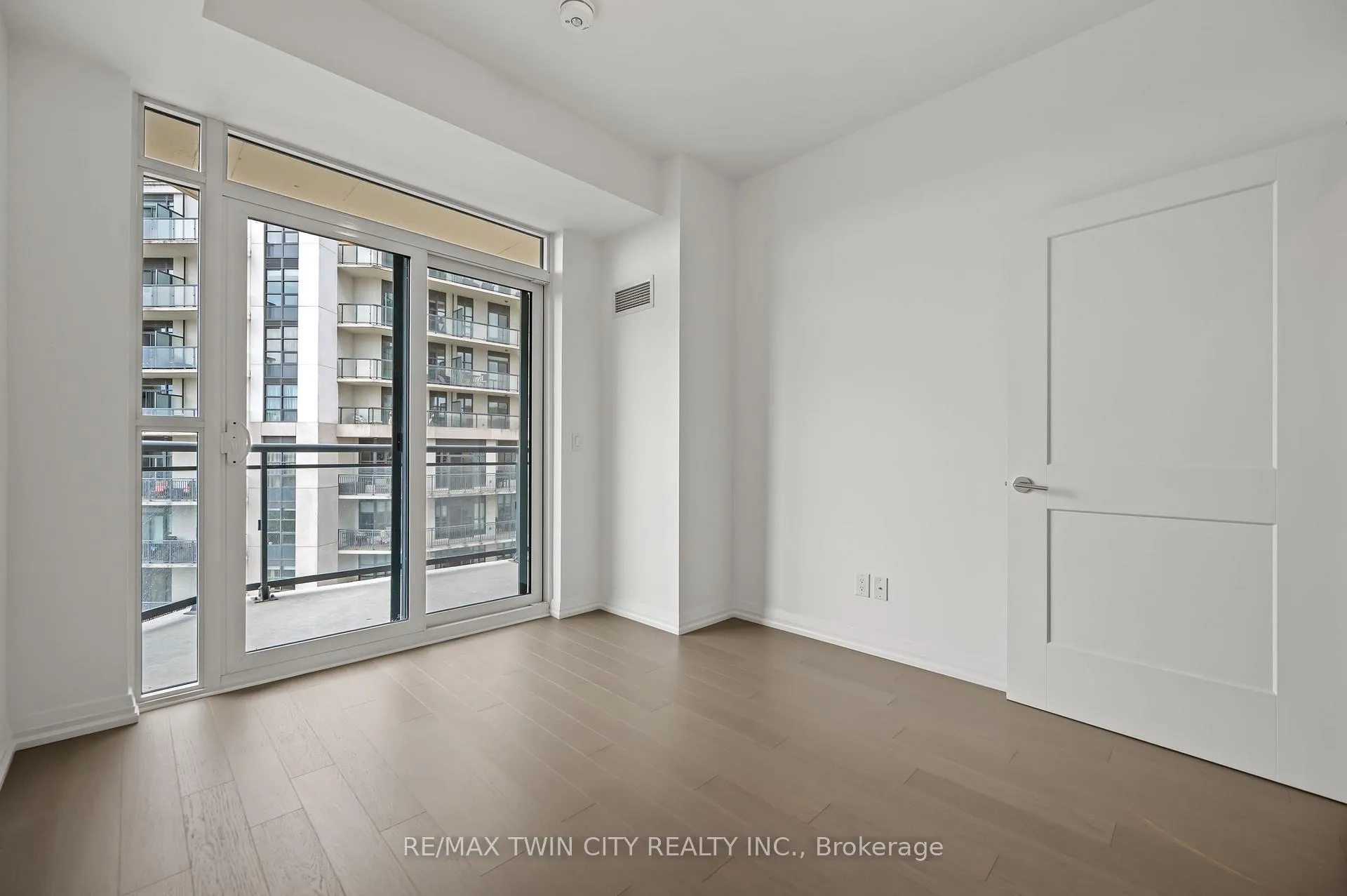 Photo 24 of Unit 1411, 155 Caroline Street S, Waterloo — HOMEH