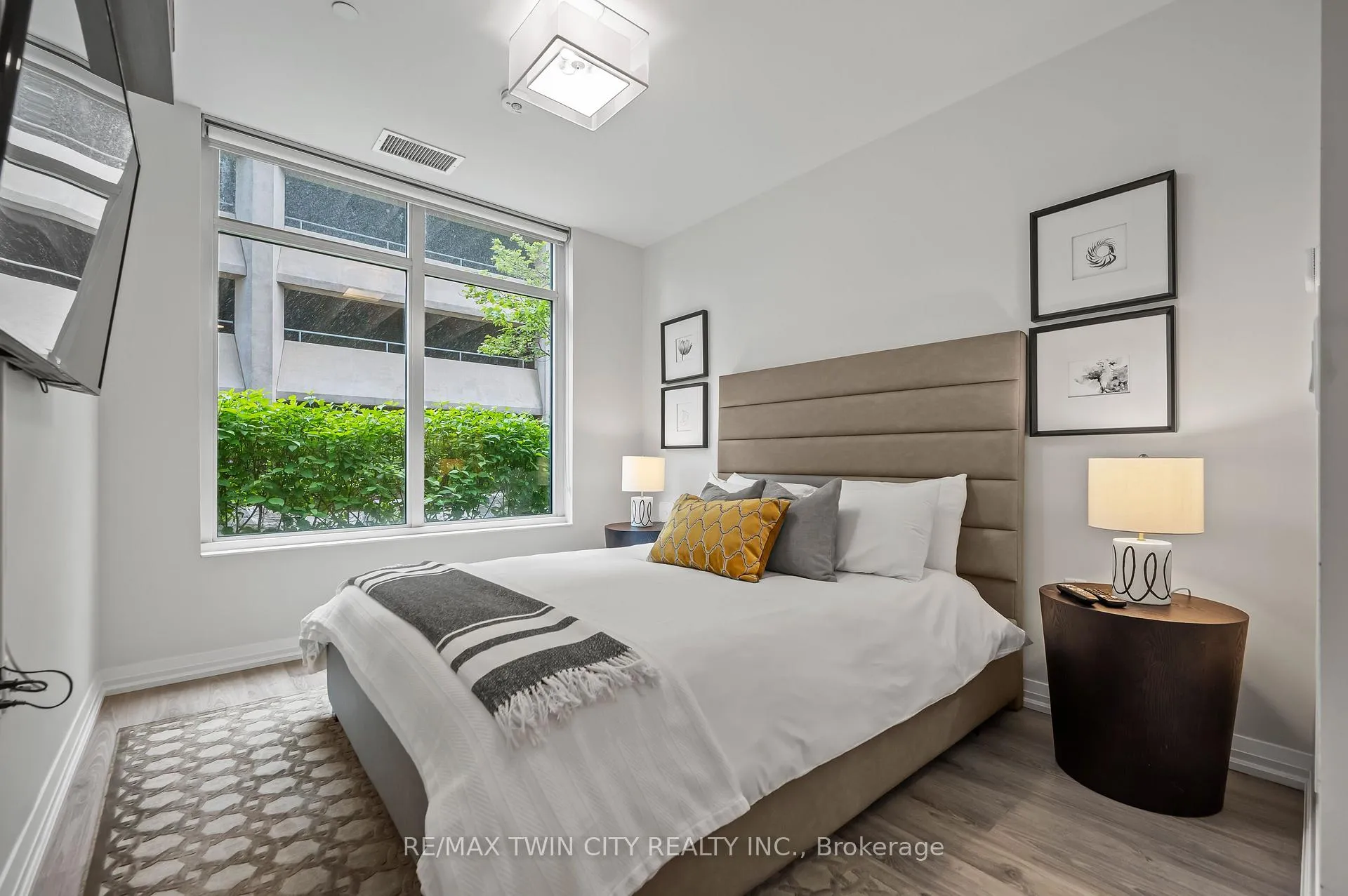 Photo 40 of Unit 1411, 155 Caroline Street S, Waterloo — HOMEH