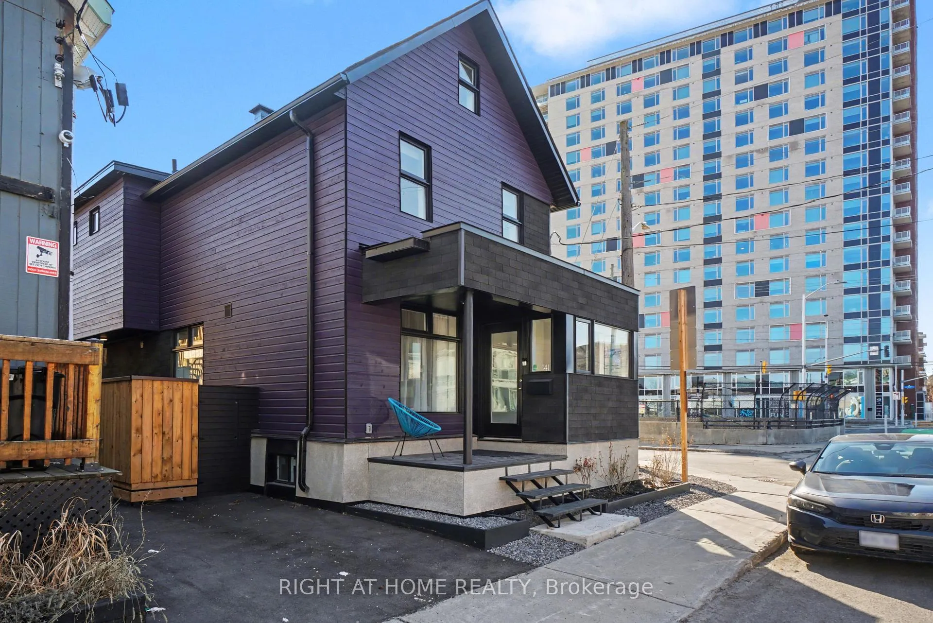 Photo 3 of 141 Carruthers Avenue, Ottawa, Mechanicsville — HOMEH