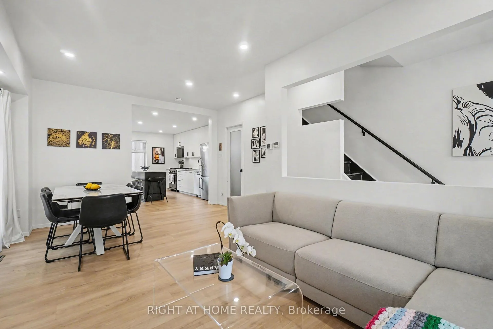 Photo 6 of 141 Carruthers Avenue, Ottawa, Mechanicsville — HOMEH