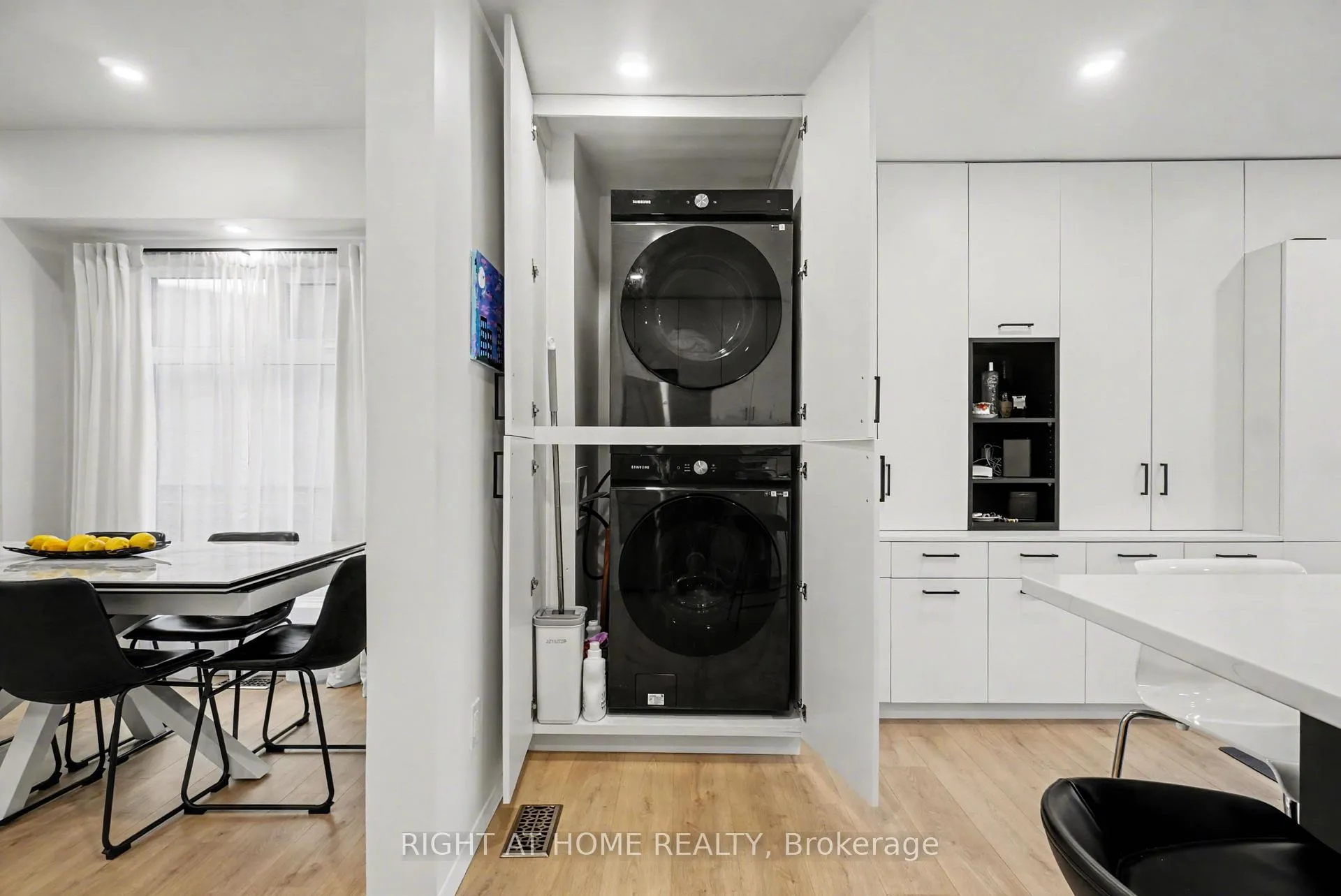 Photo 18 of 141 Carruthers Avenue, Ottawa, Mechanicsville — HOMEH