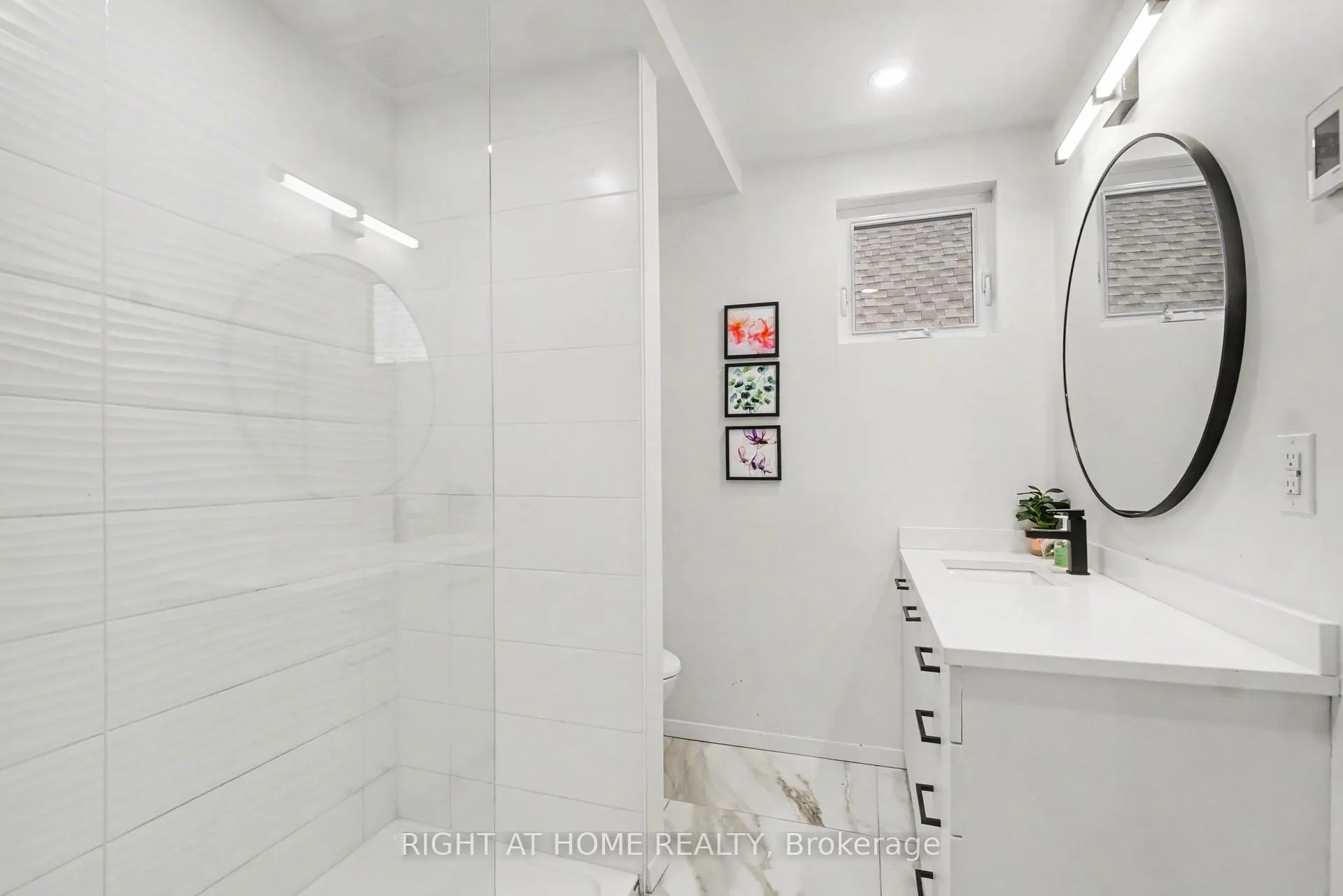 Photo 23 of 141 Carruthers Avenue, Ottawa, Mechanicsville — HOMEH