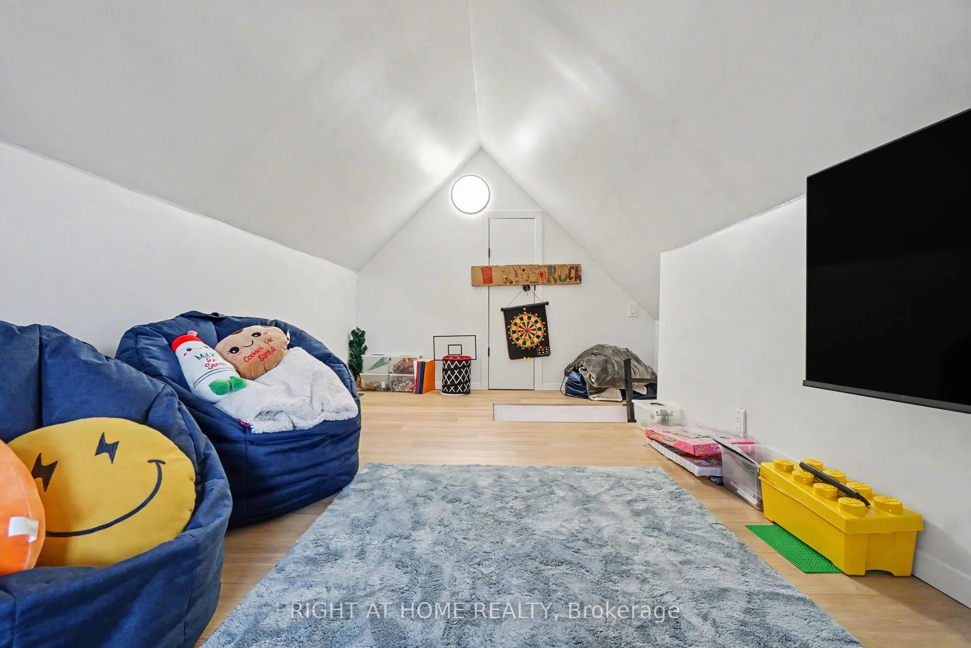 Photo 30 of 141 Carruthers Avenue, Ottawa, Mechanicsville — HOMEH