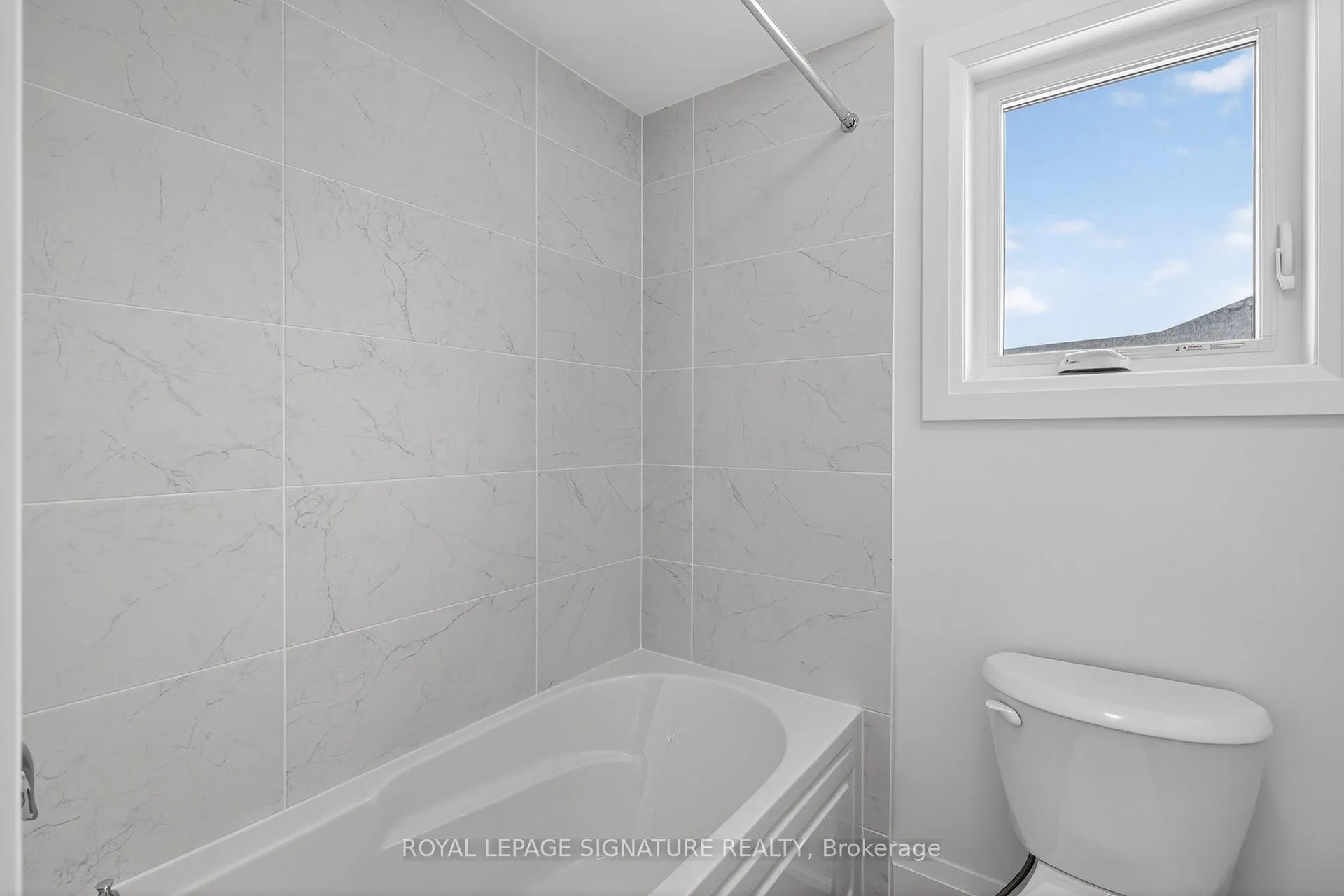 Photo 27 of 79 Baycroft Boulevard, Essa, Angus — HOMEH