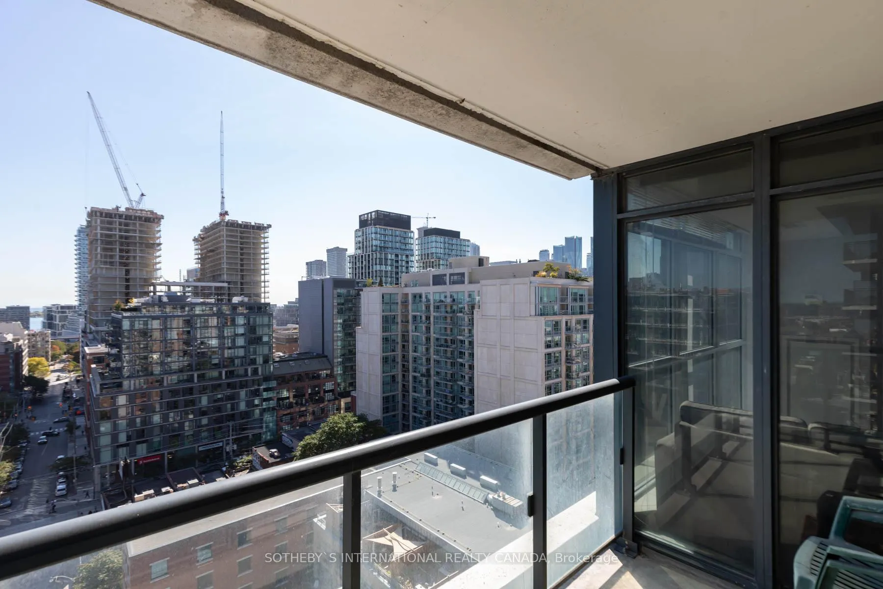 Photo 8 of Unit 1904, 400 Adelaide Street E, Toronto, Church-Yonge Corridor — HOMEH