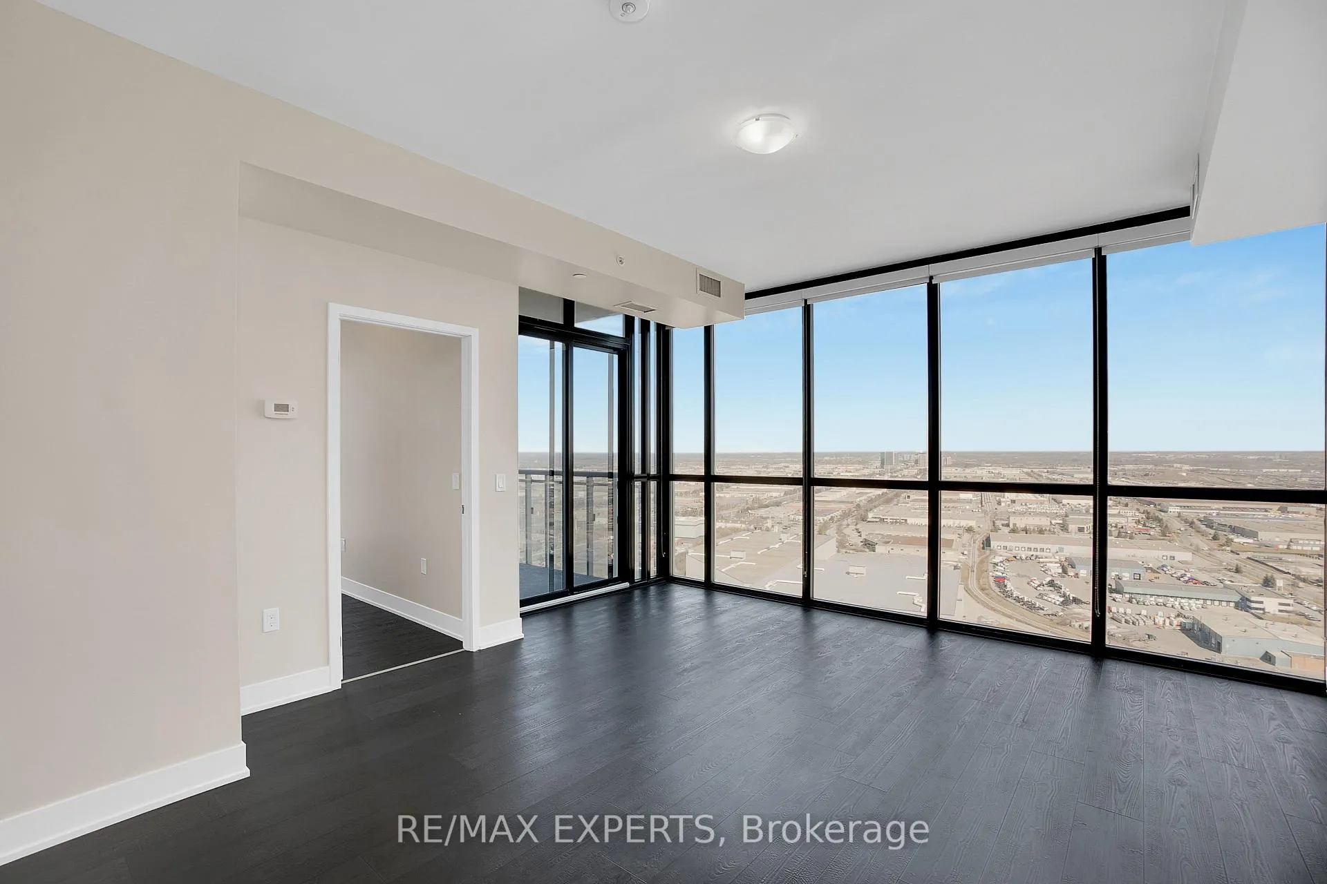 Photo 2 of Unit 3107, 2908 Highway 7 Road, Vaughan, Concord — HOMEH