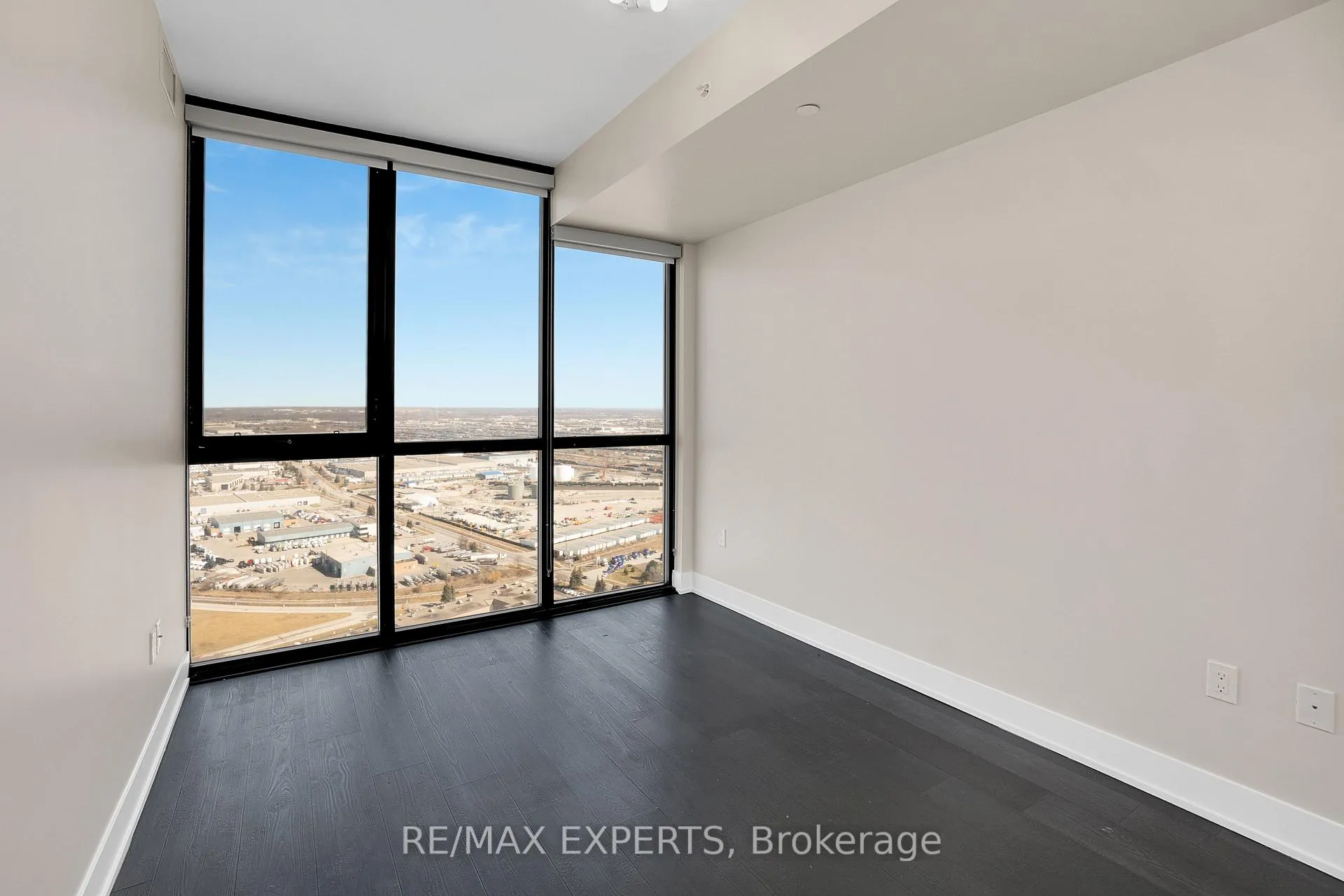 Photo 8 of Unit 3107, 2908 Highway 7 Road, Vaughan, Concord — HOMEH