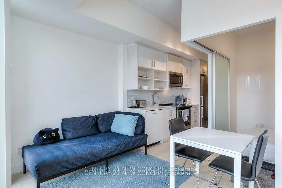 Photo 9 of Unit 402, 128 Fairview Mall Drive, North York, Don Valley Village — HOMEH