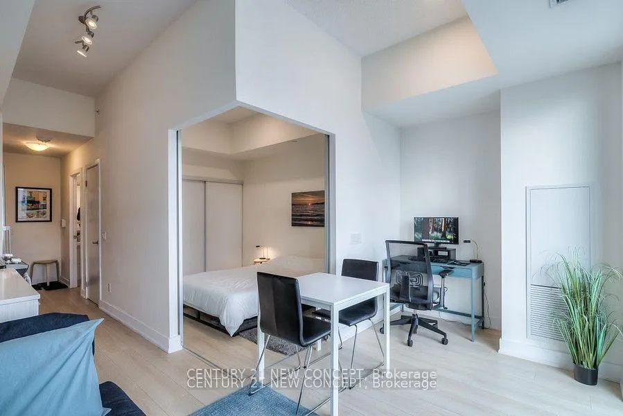 Photo 13 of Unit 402, 128 Fairview Mall Drive, North York, Don Valley Village — HOMEH