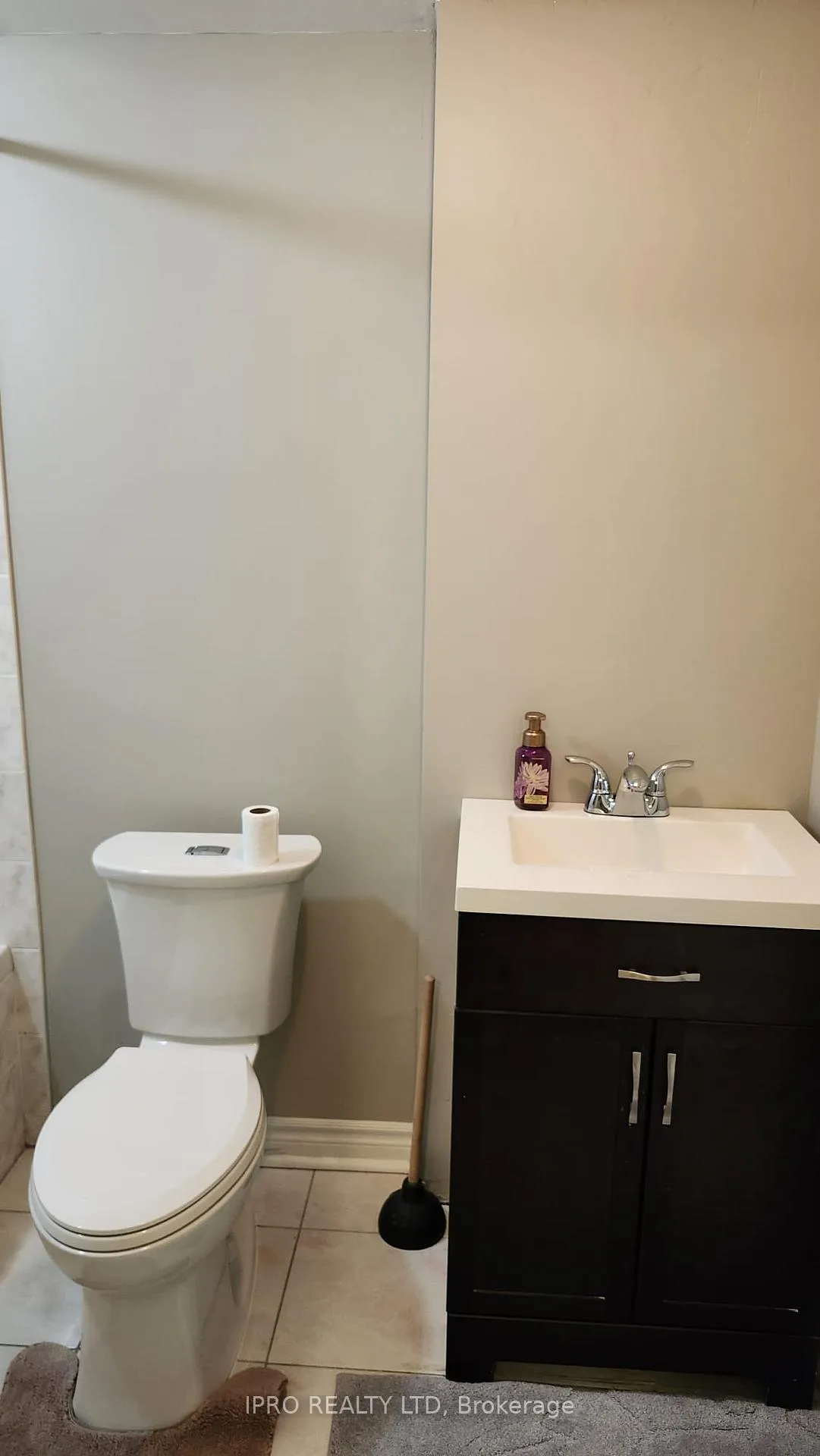 Photo 10 of 241 Sunset Ridge, Vaughan, Sonoma Heights — HOMEH
