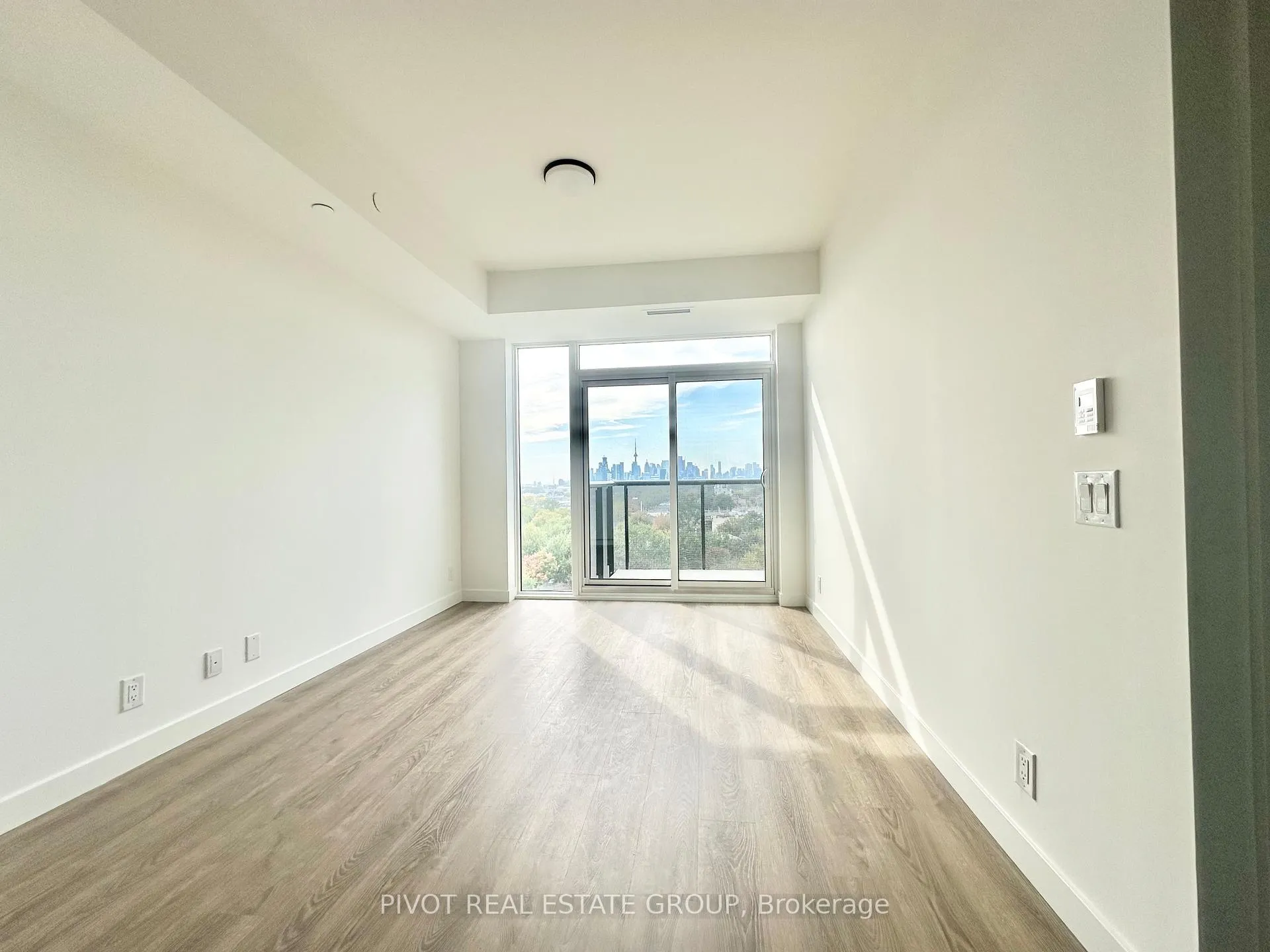 Photo 2 of Unit 1015, 1050 Eastern Avenue, Toronto, The Beaches — HOMEH
