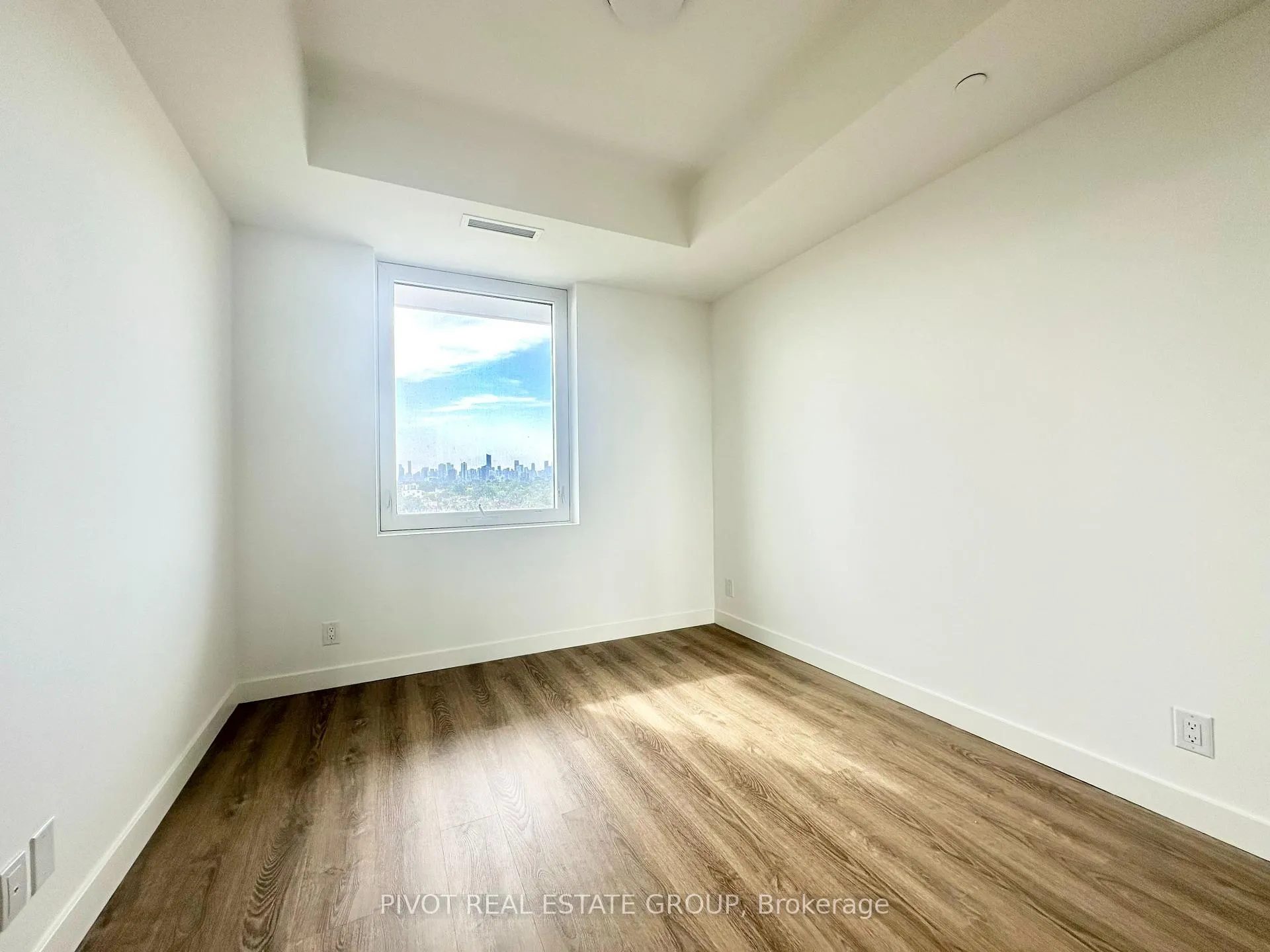 Photo 4 of Unit 1015, 1050 Eastern Avenue, Toronto, The Beaches — HOMEH