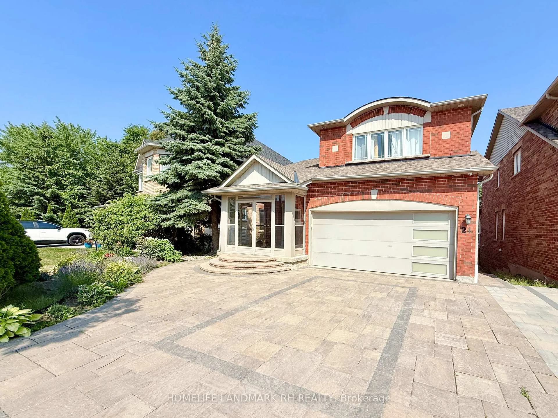 Photo 1 of Unit BSMT, 24 Spring Farm Road, Aurora, Bayview Northeast — HOMEH
