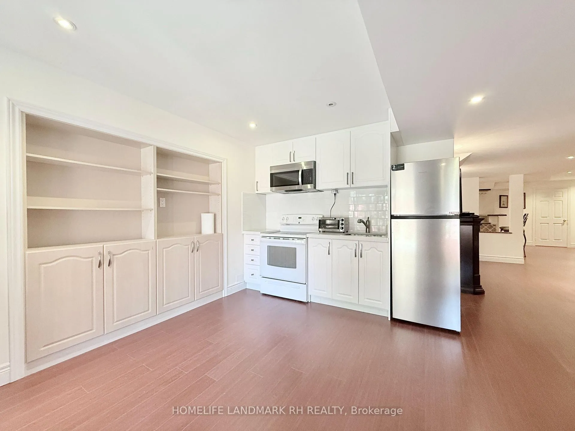 Photo 8 of Unit BSMT, 24 Spring Farm Road, Aurora, Bayview Northeast — HOMEH