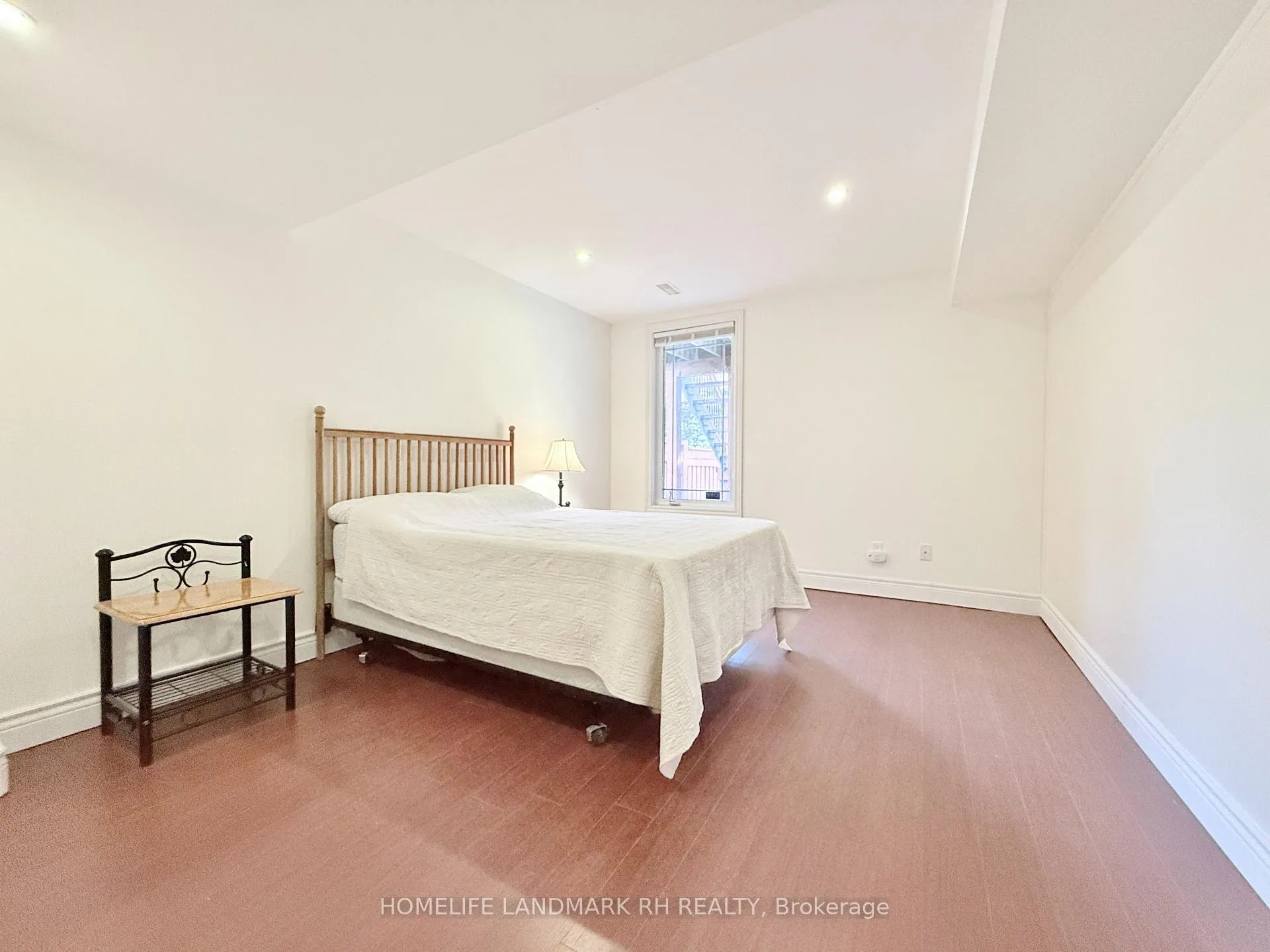 Photo 10 of Unit BSMT, 24 Spring Farm Road, Aurora, Bayview Northeast — HOMEH