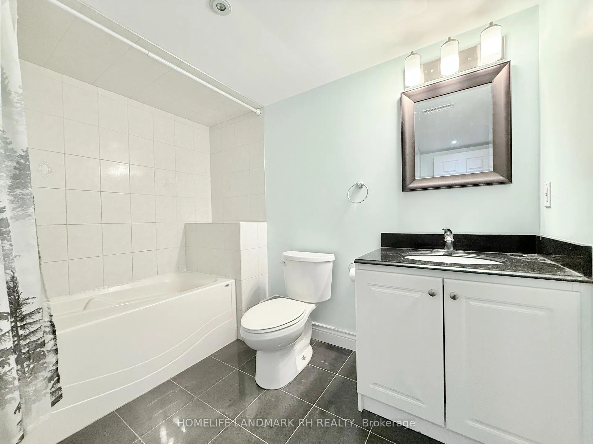 Photo 11 of Unit BSMT, 24 Spring Farm Road, Aurora, Bayview Northeast — HOMEH