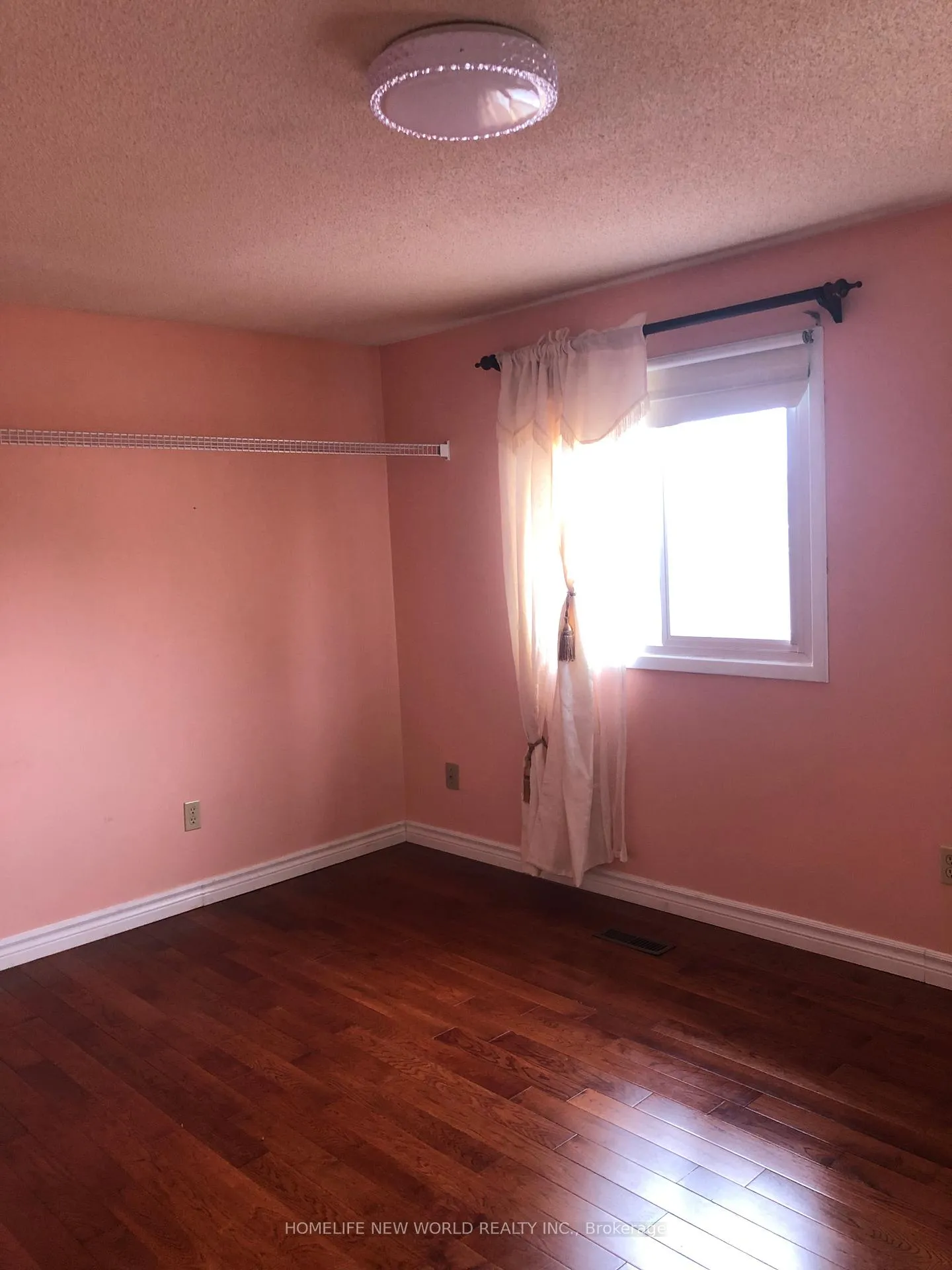 Photo 10 of 12 James Edward Drive, Markham, Middlefield — HOMEH