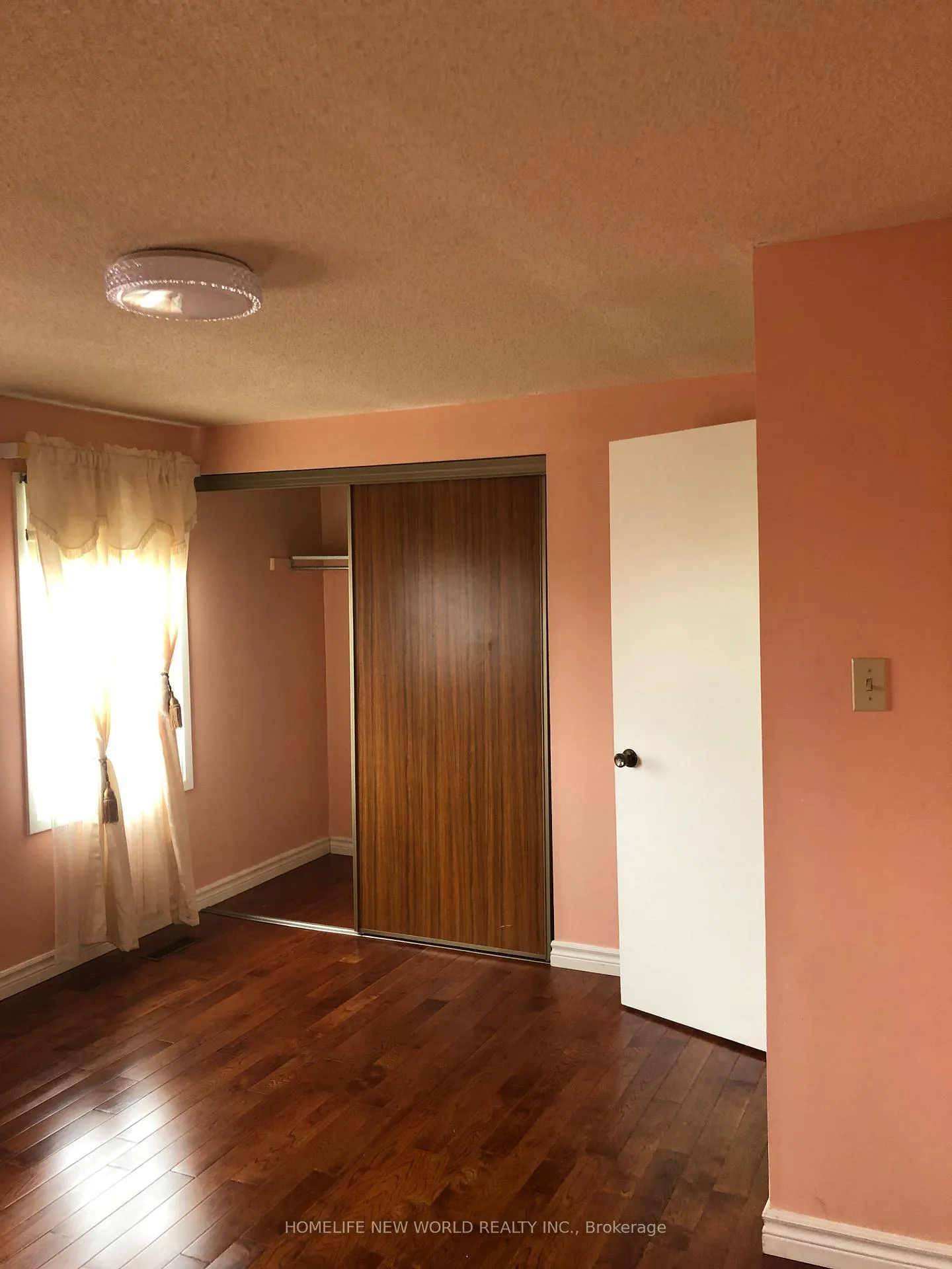 Photo 11 of 12 James Edward Drive, Markham, Middlefield — HOMEH
