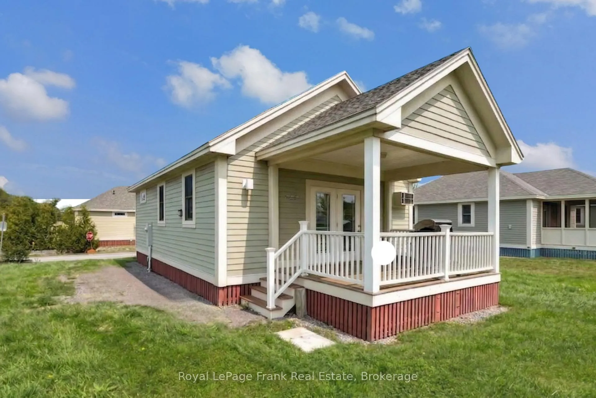 Photo 2 of Unit 52, 11 Butternut Lane, Prince Edward County, Athol Ward — HOMEH