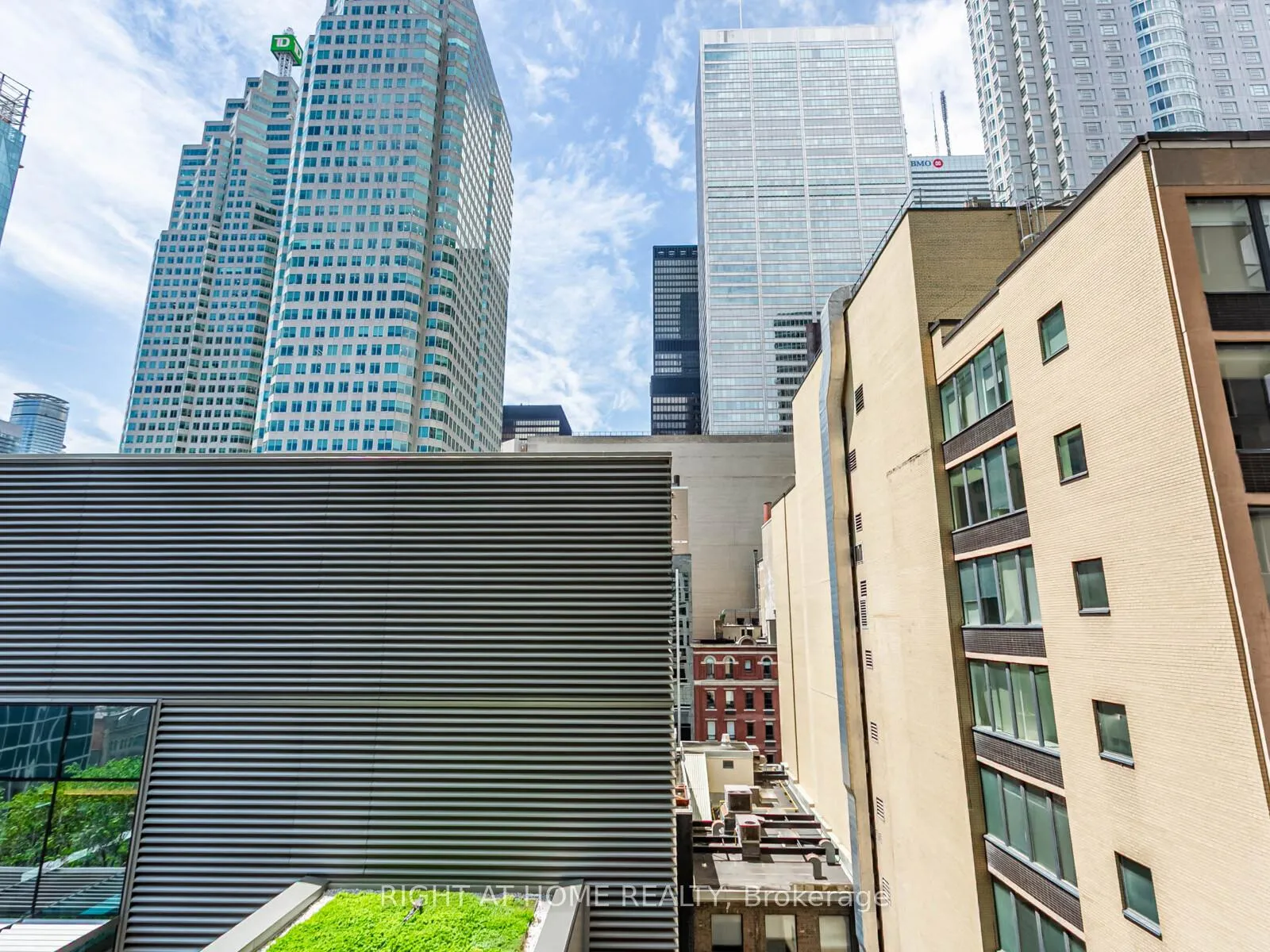 Photo 17 of Unit 813, 88 Scott Street, Toronto, Church-Yonge Corridor — HOMEH