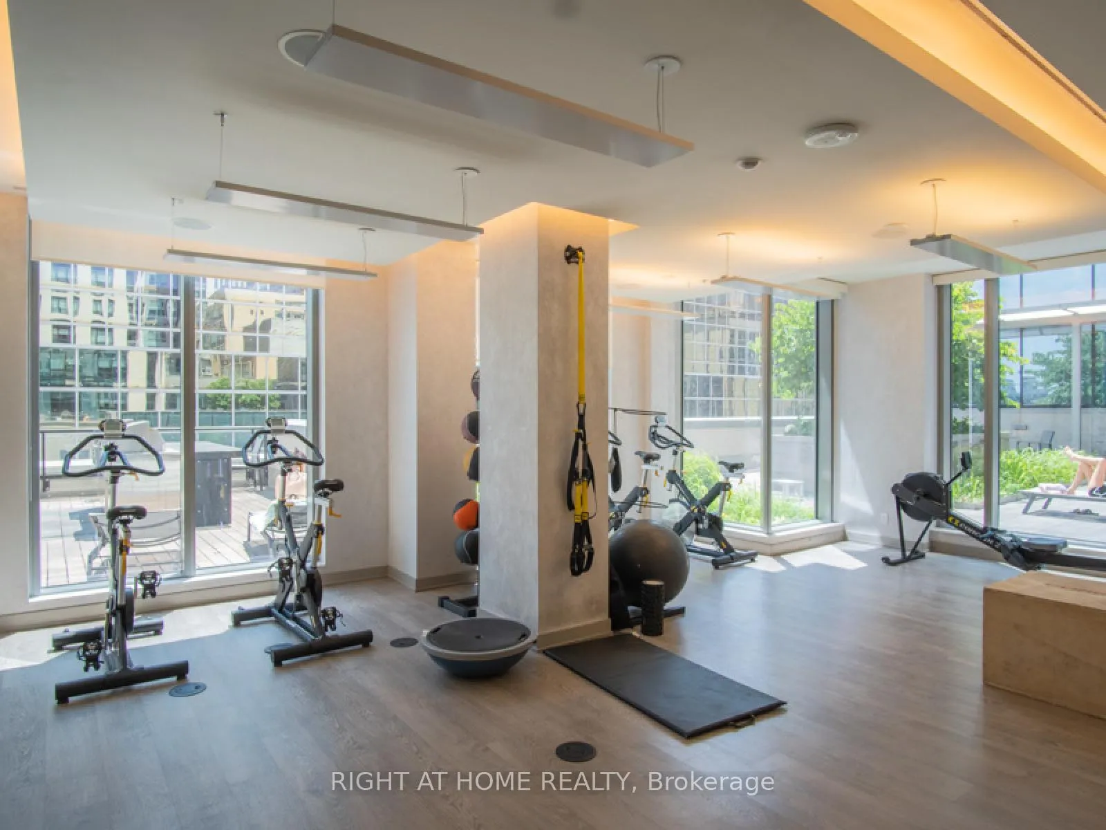 Photo 23 of Unit 813, 88 Scott Street, Toronto, Church-Yonge Corridor — HOMEH