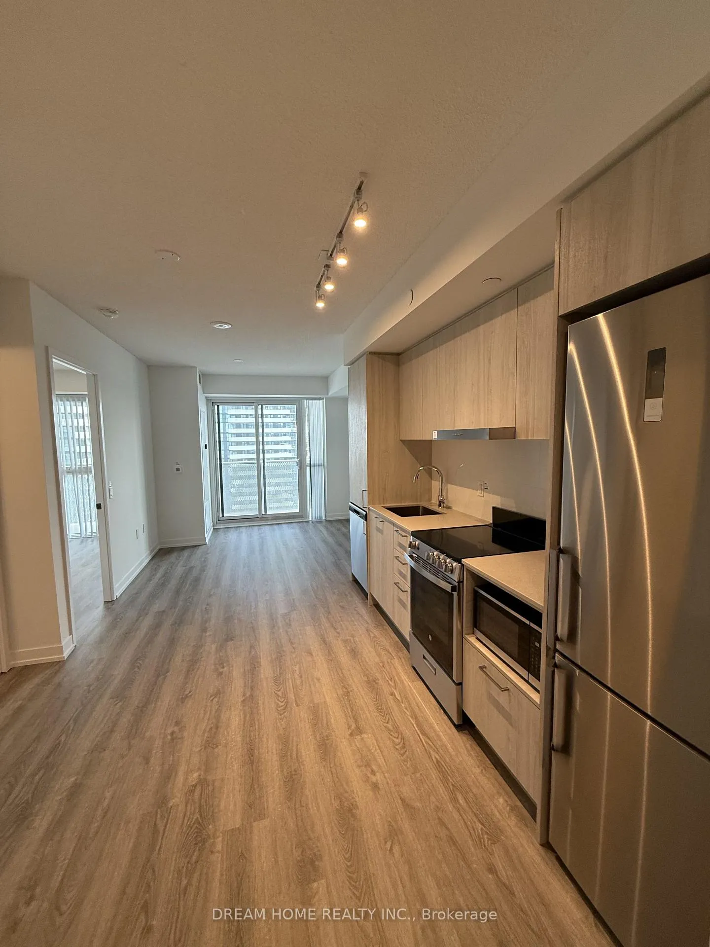 Photo 4 of Unit 1816, 195 Commerce Street, Vaughan, Vaughan Corporate Centre — HOMEH