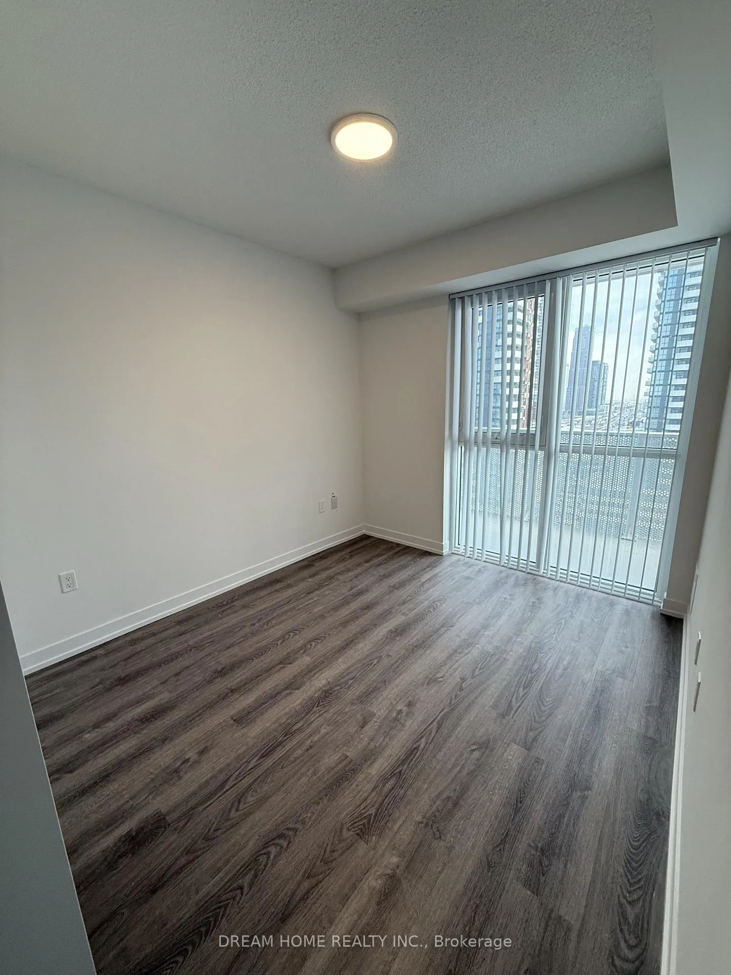 Photo 7 of Unit 1816, 195 Commerce Street, Vaughan, Vaughan Corporate Centre — HOMEH
