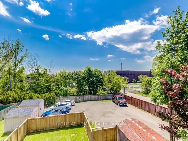 Photo 3 of 79 Queen Street, Clarington, Bowmanville — HOMEH