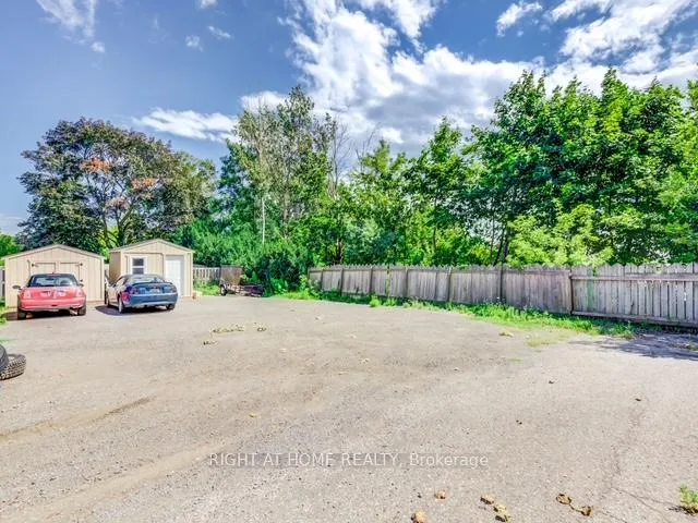 Photo 18 of 79 Queen Street, Clarington, Bowmanville — HOMEH