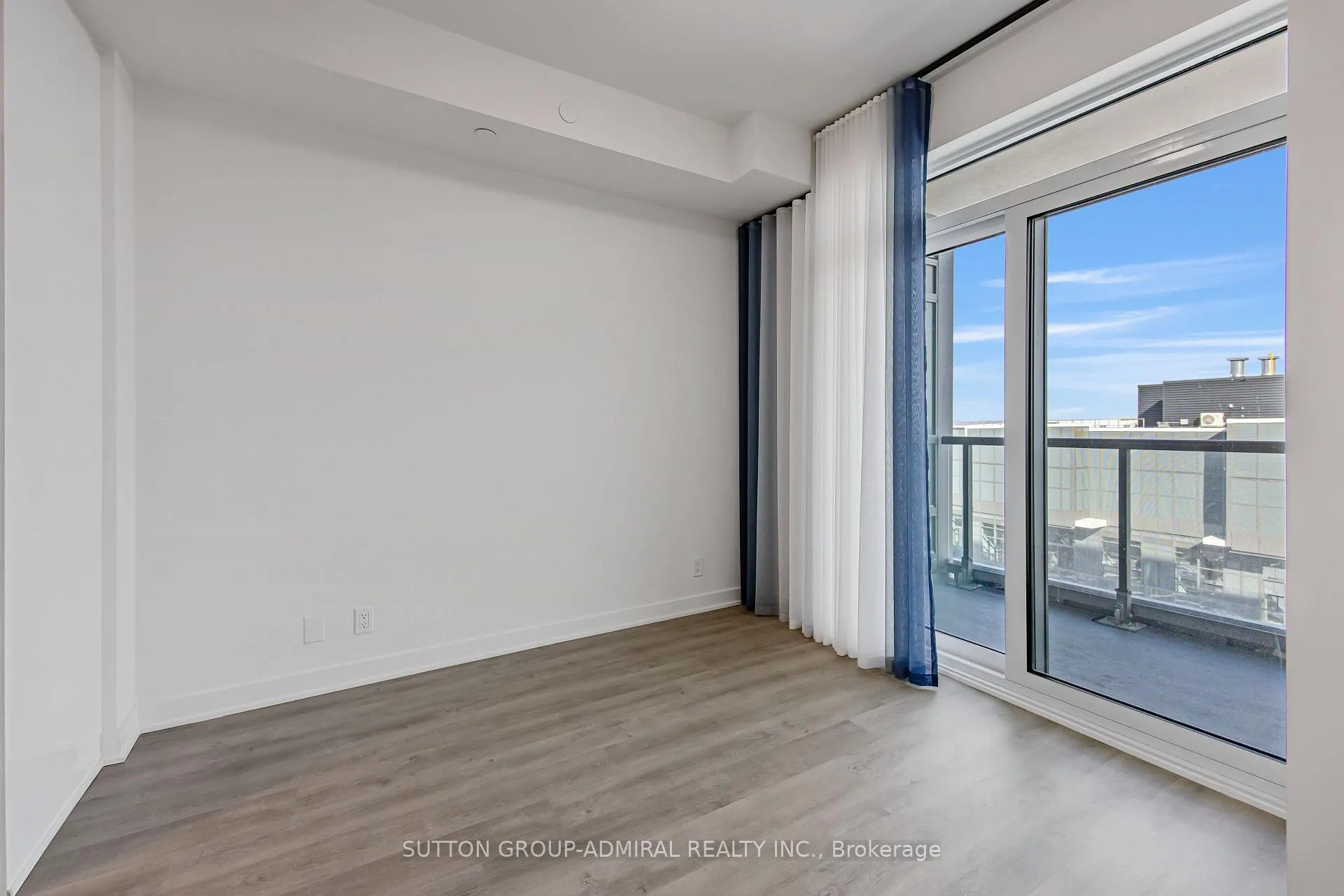 Photo 4 of Unit 3408, 30 Upper Mall Way, Vaughan, Brownridge — HOMEH