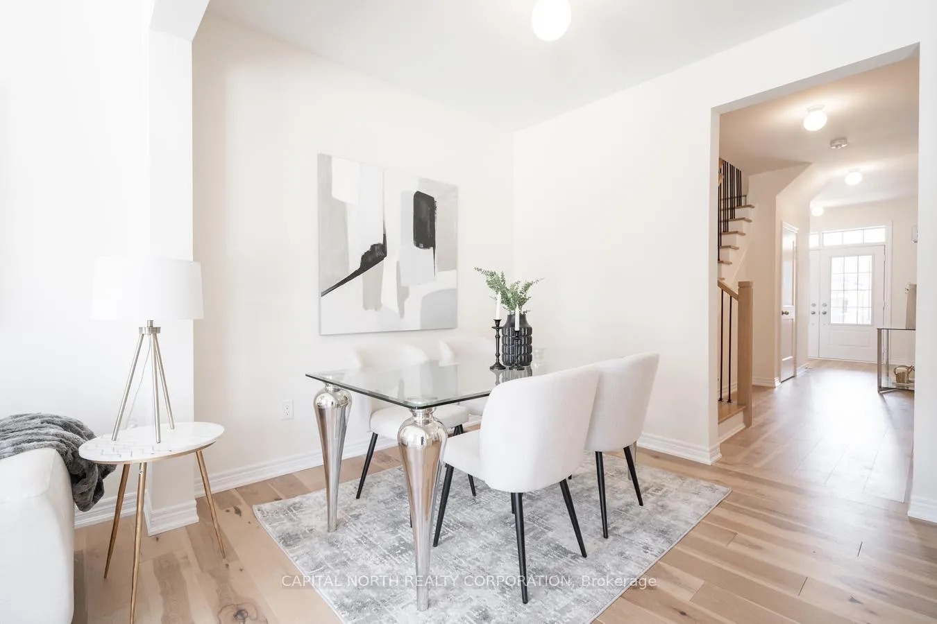 Photo 5 of 557 Barons Street, Vaughan, Kleinburg — HOMEH