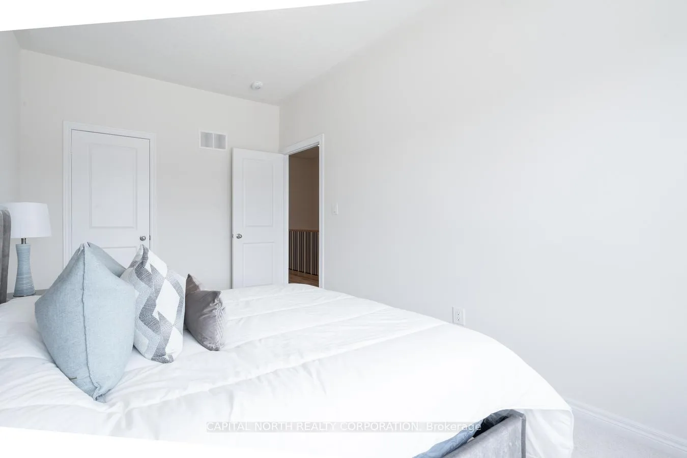 Photo 29 of 557 Barons Street, Vaughan, Kleinburg — HOMEH