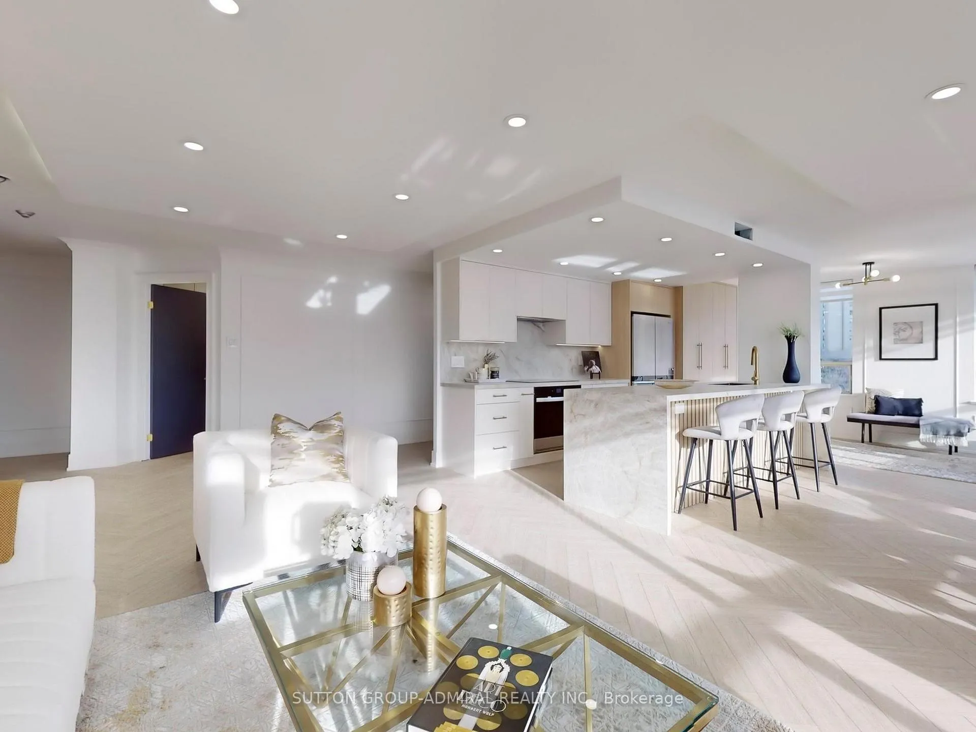 Photo 6 of Unit 513, 7 Townsgate Drive, Vaughan, Crestwood-Springfarm-Yorkhill — HOMEH