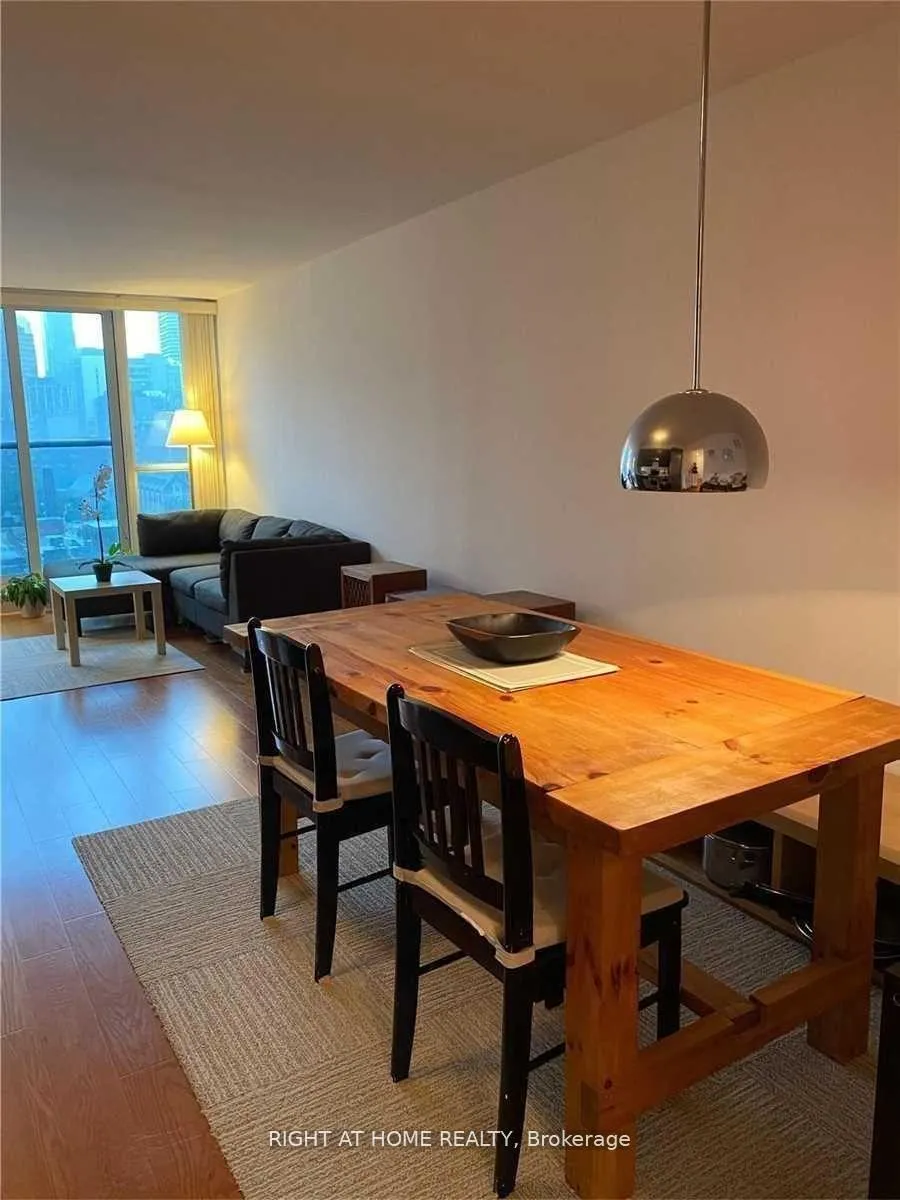 Photo 3 of Unit 1005, 320 Richmond Street E, Toronto, Moss Park — HOMEH