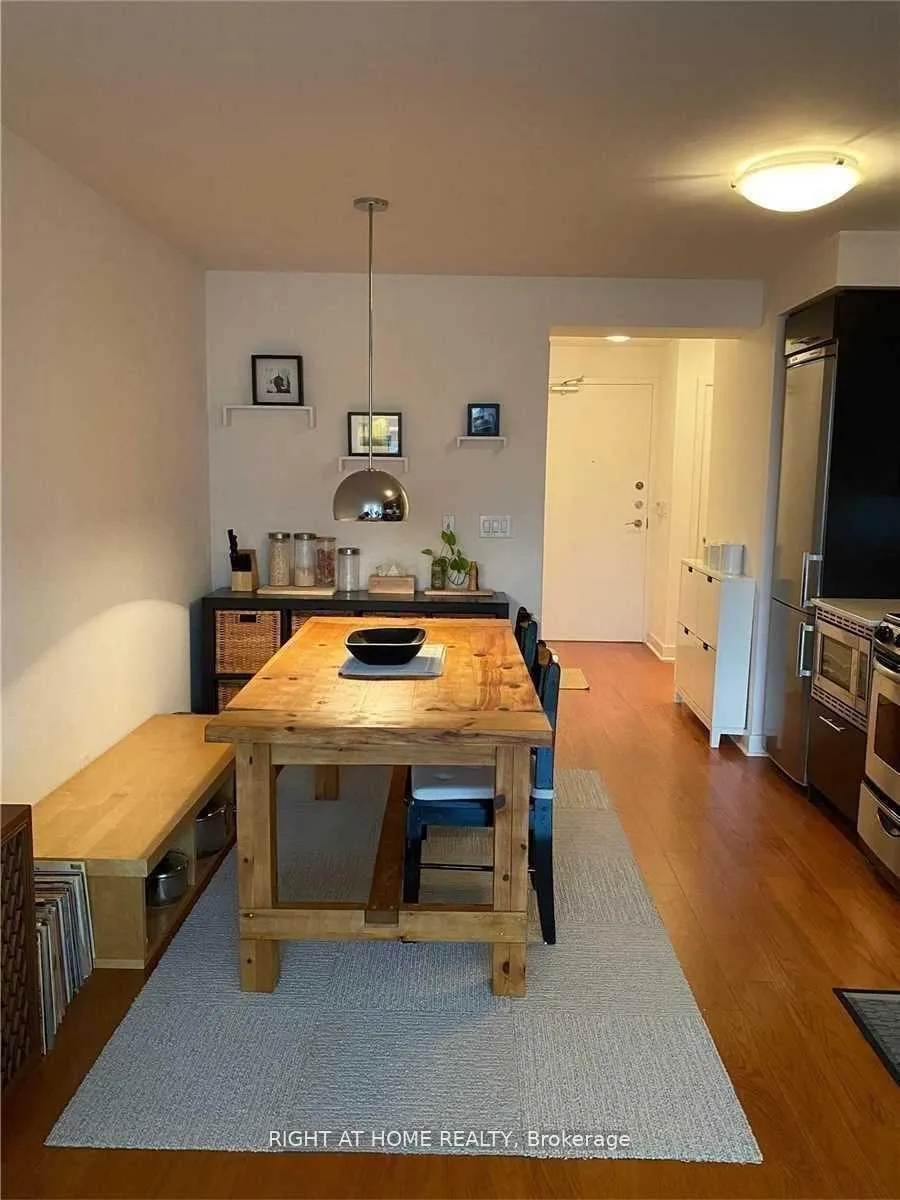 Photo 4 of Unit 1005, 320 Richmond Street E, Toronto, Moss Park — HOMEH