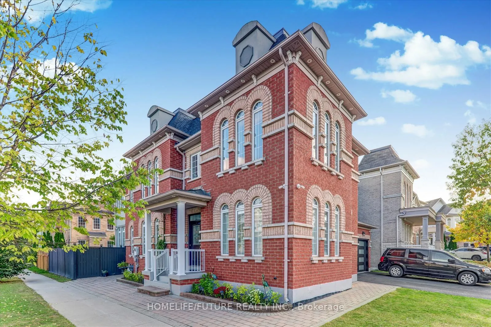 Photo 3 of 149 Stonechurch Crescent, Markham, Box Grove — HOMEH